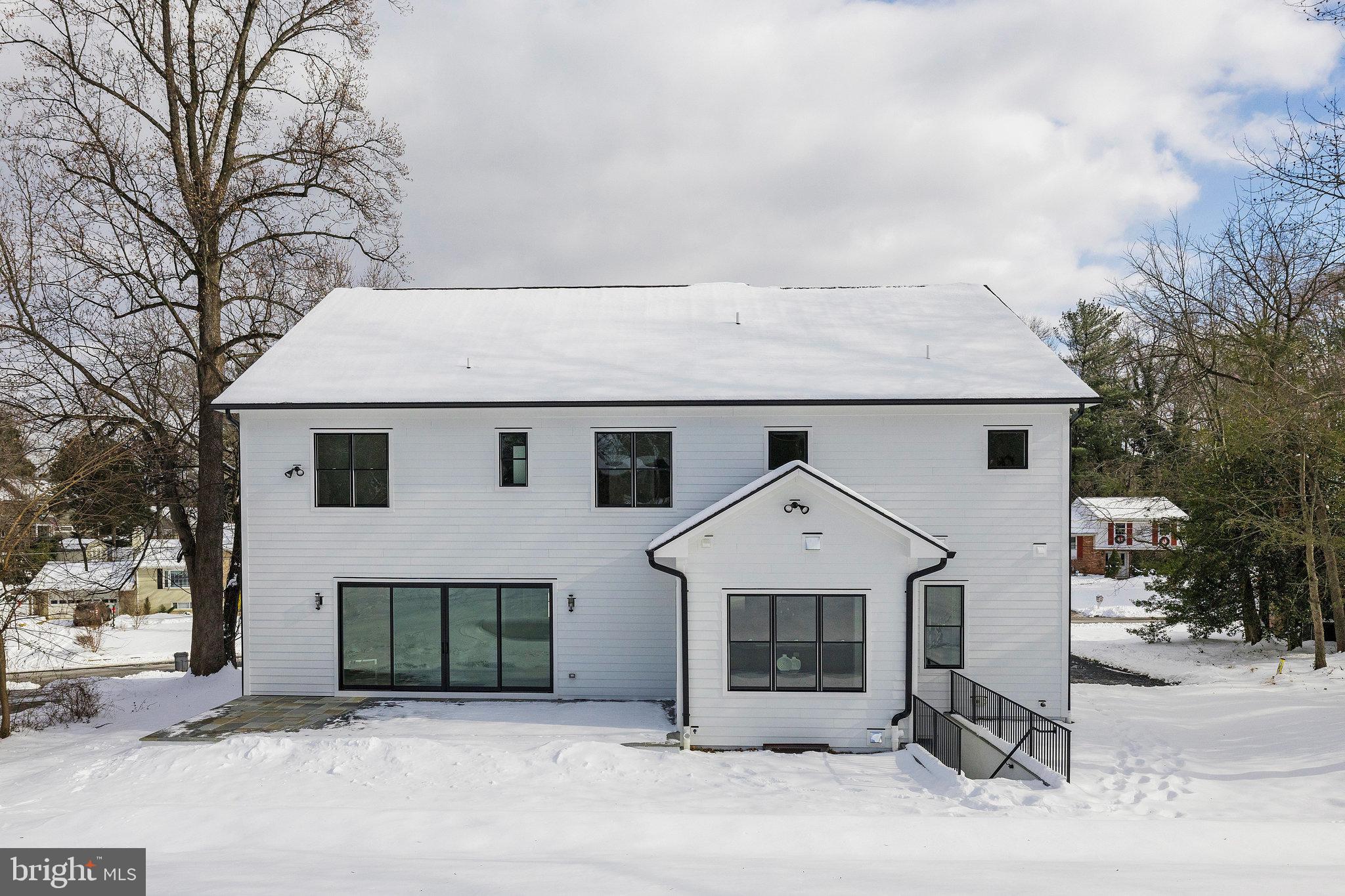 MANTUA - Residential