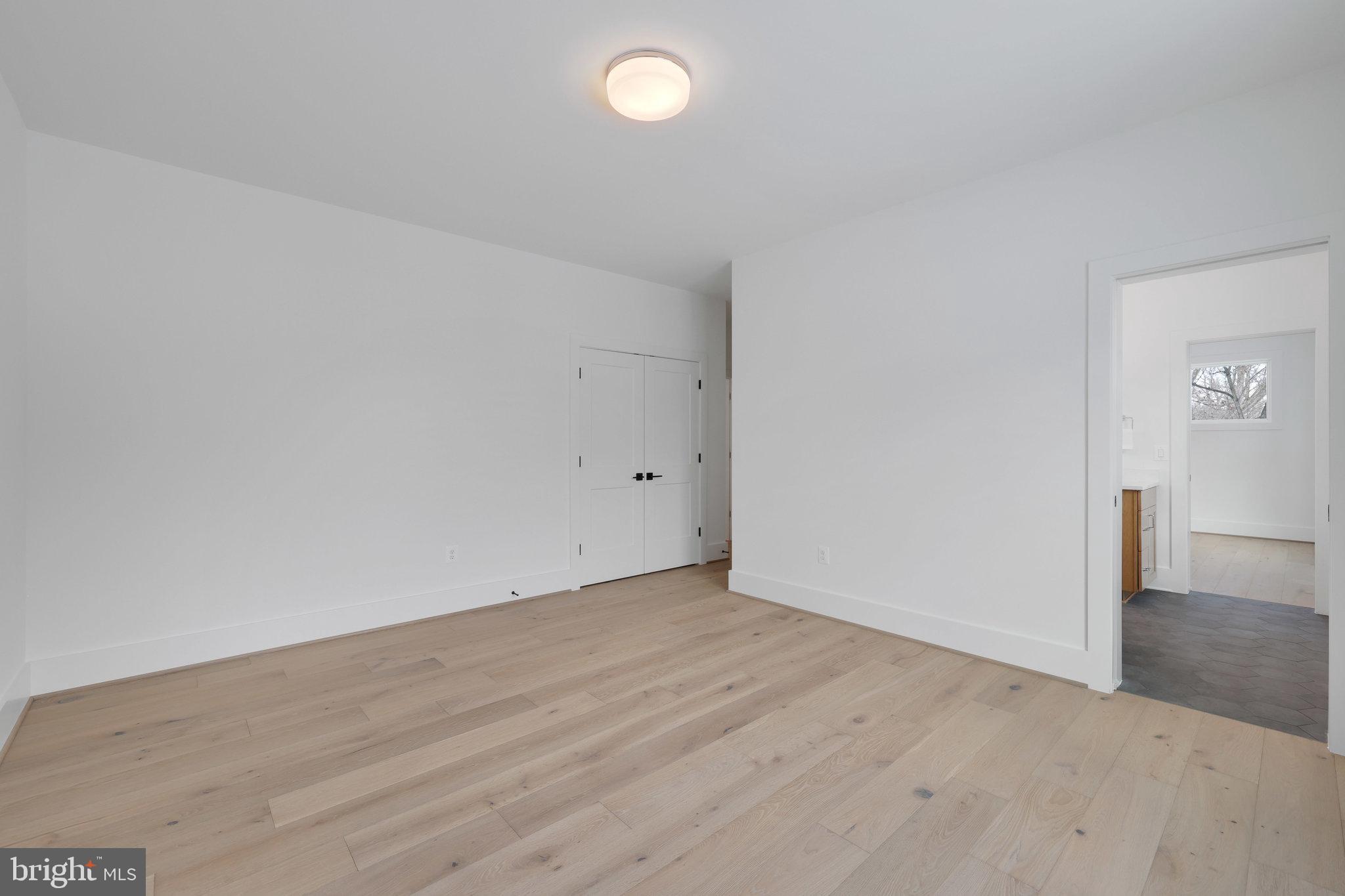 MANTUA - Residential