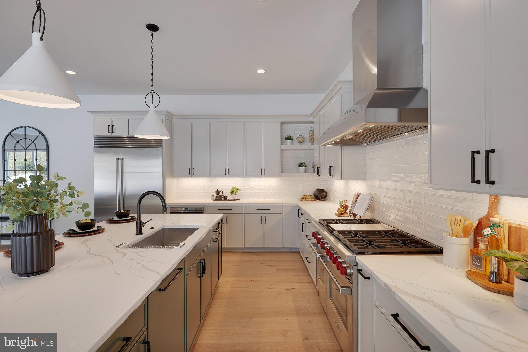 MANTUA - Residential