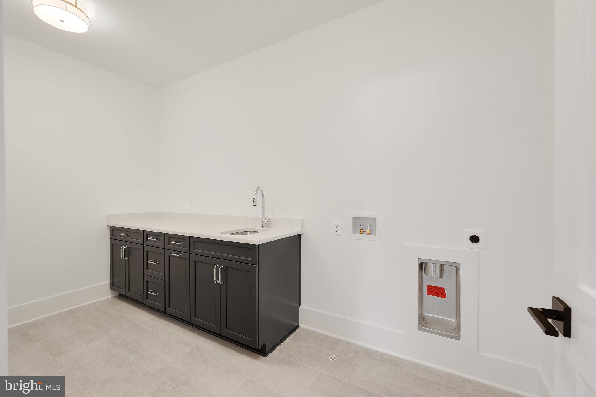 MANTUA - Residential