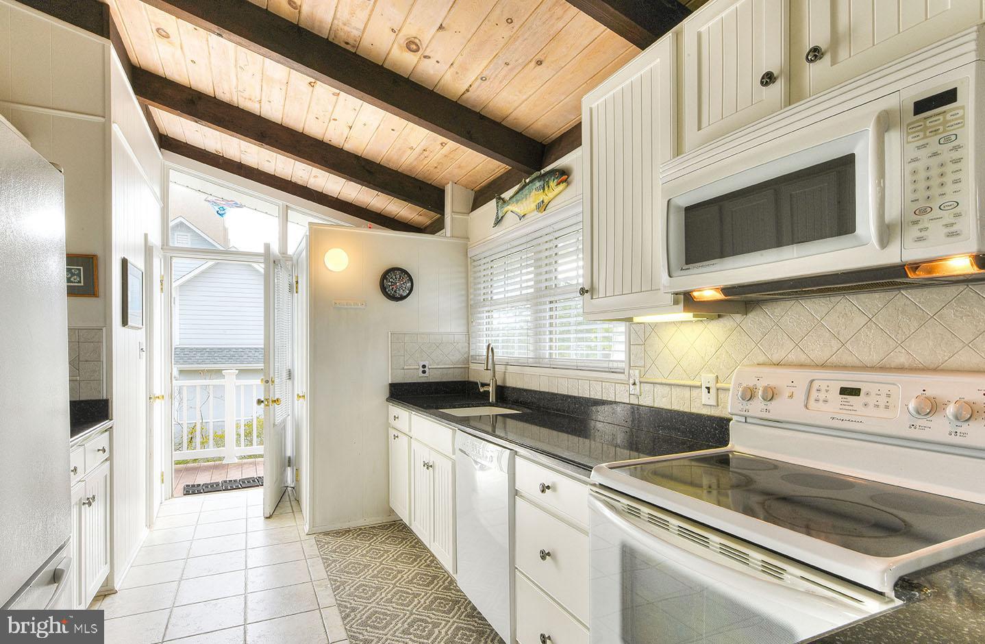 NORTH SHORES - Residential