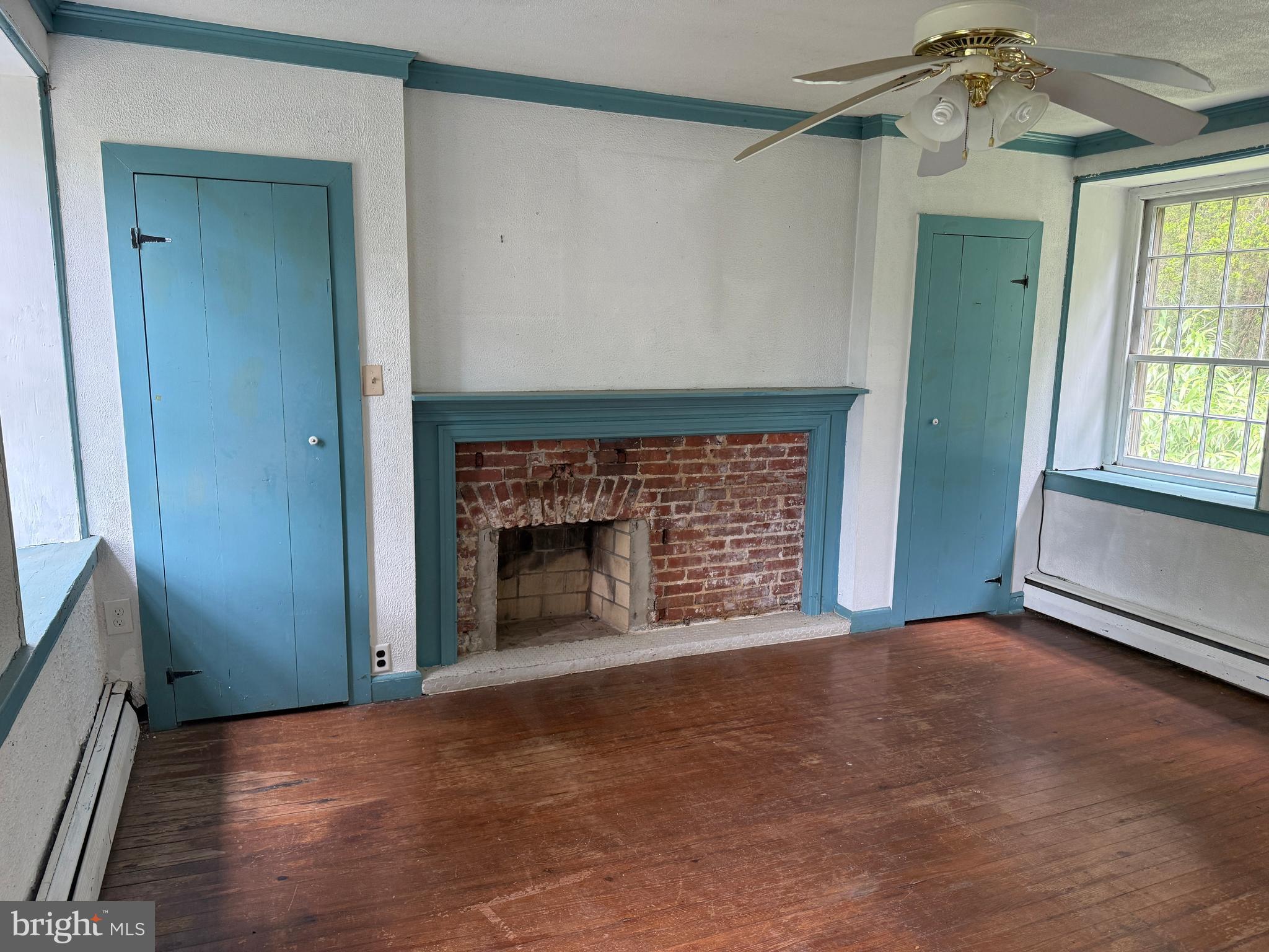 KINGSVILLE - Residential