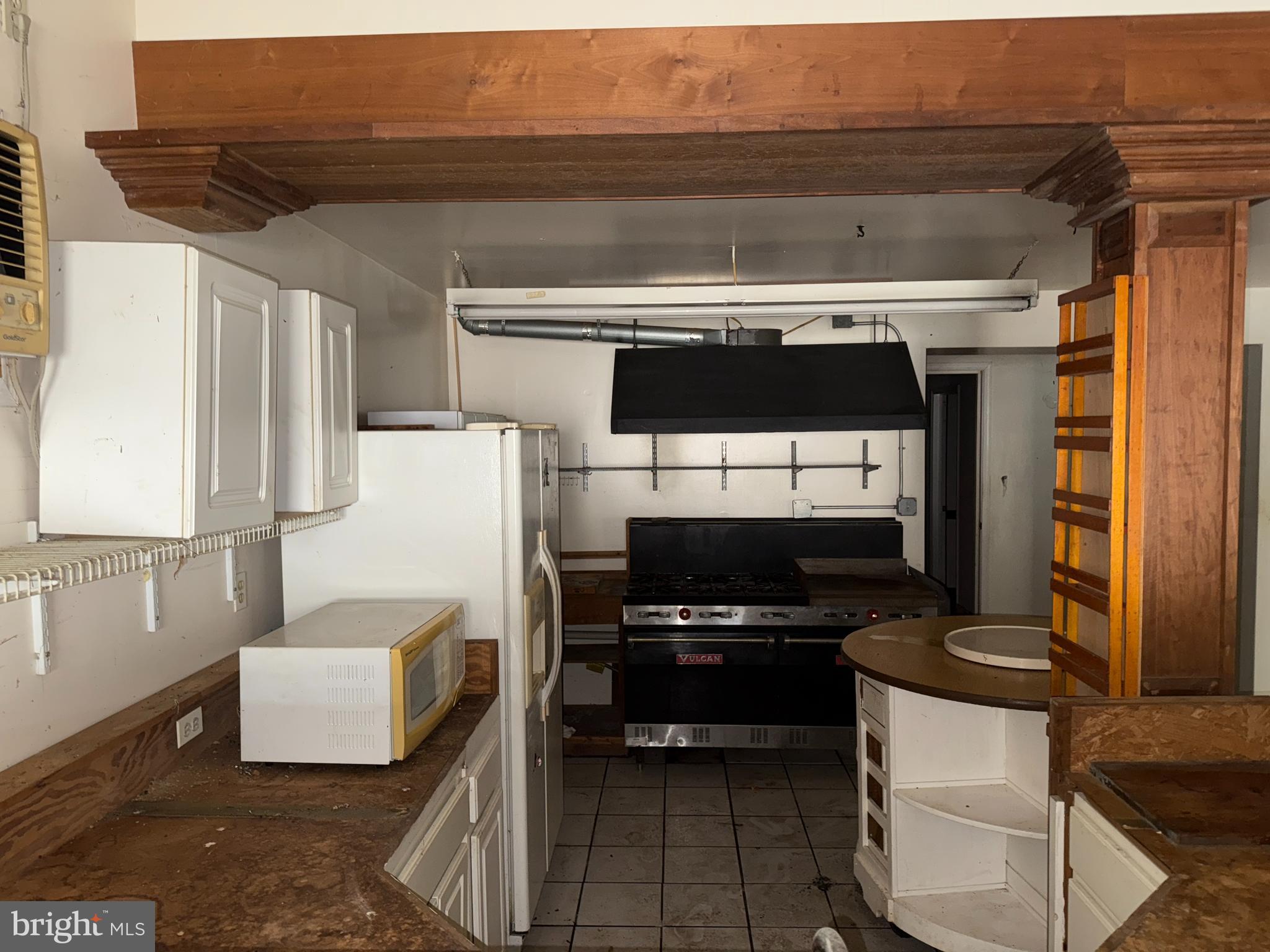 KINGSVILLE - Residential