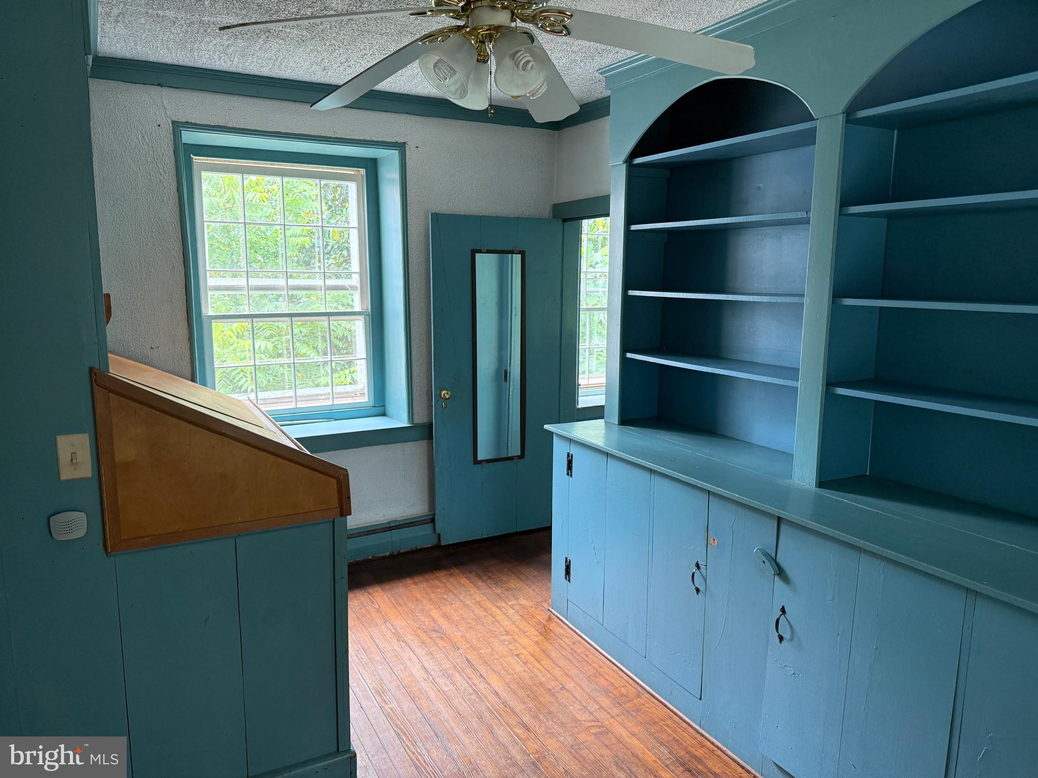 KINGSVILLE - Residential