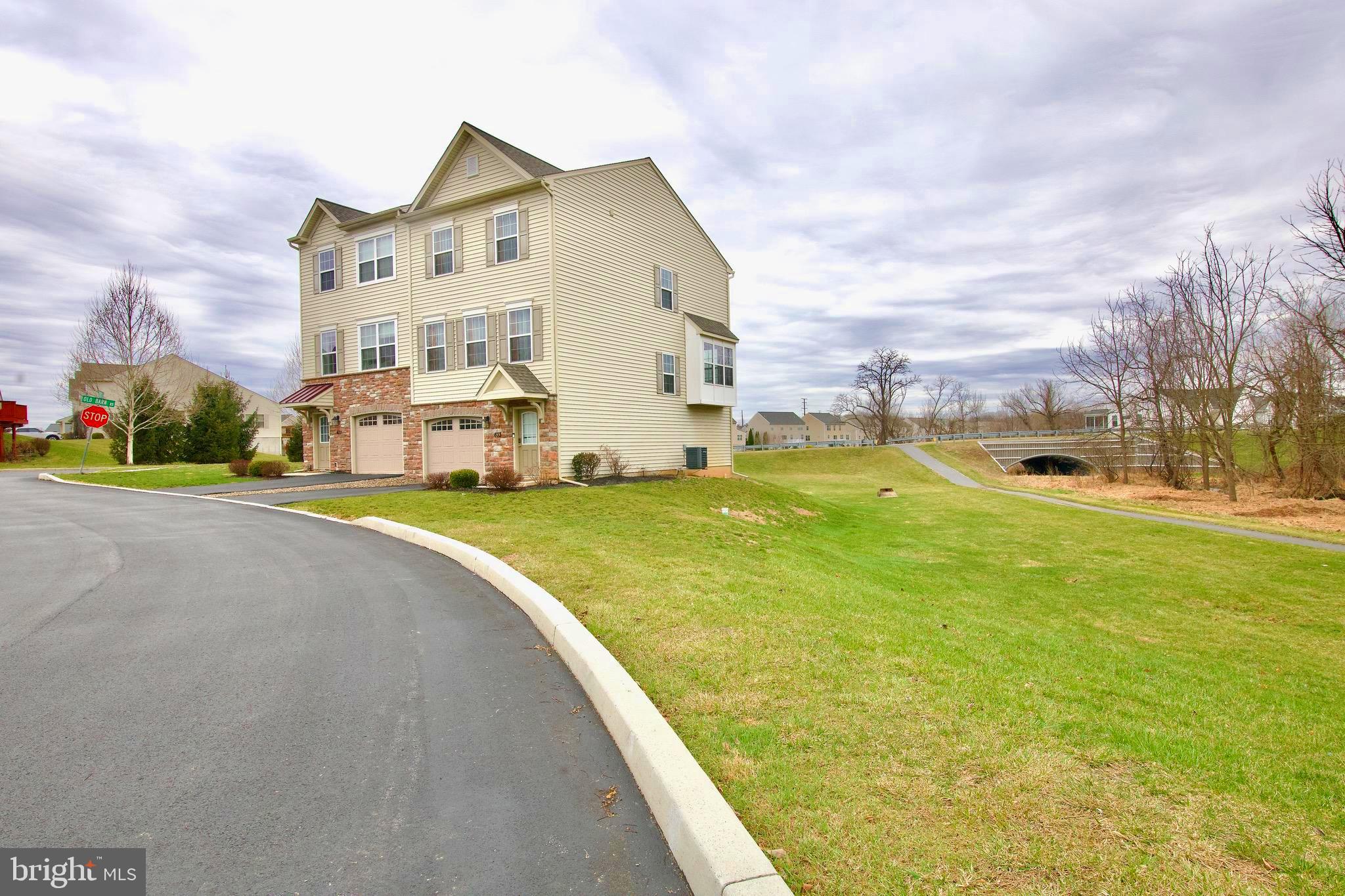 WINDING HILLS - Residential