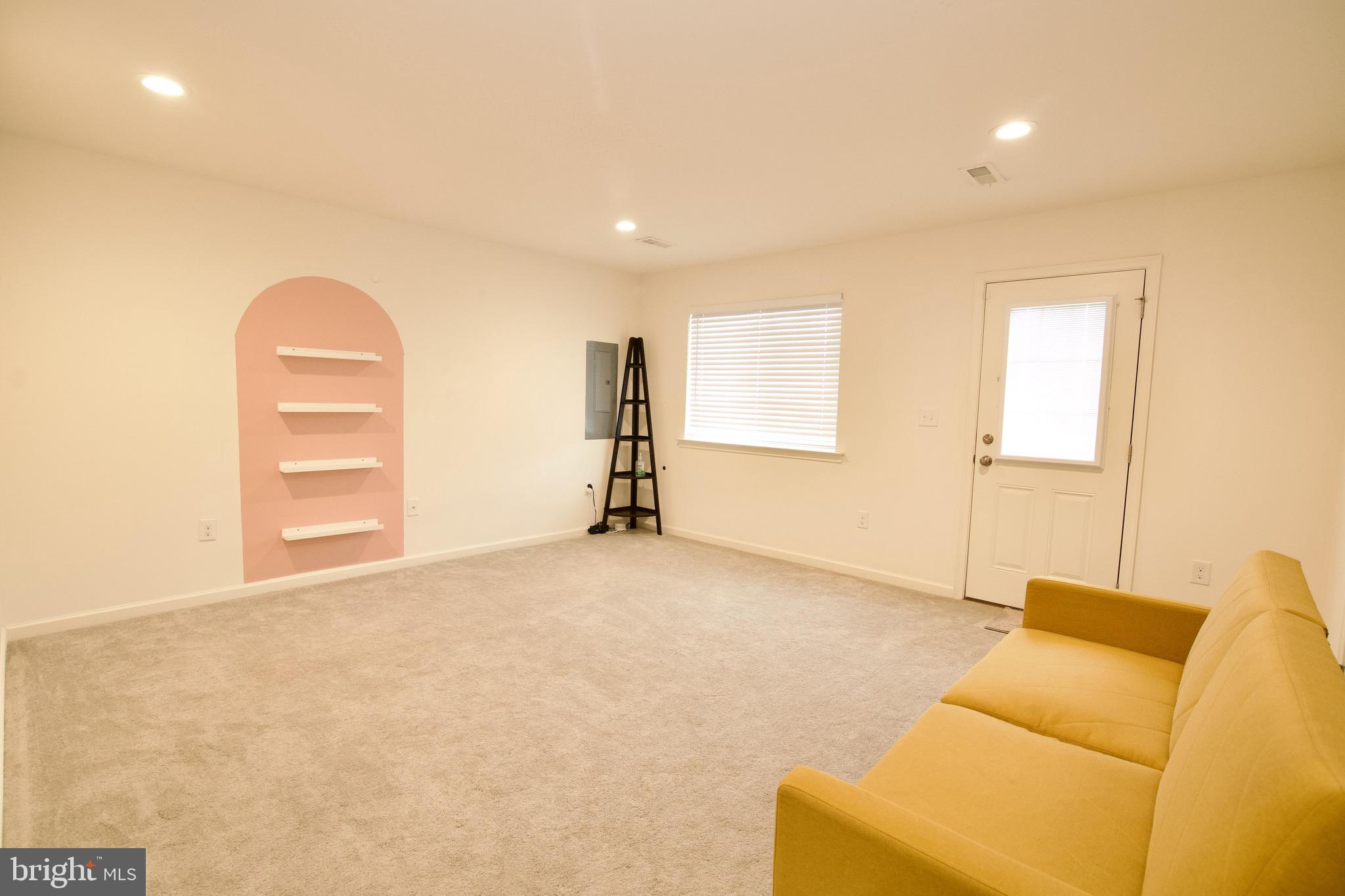 WINDING HILLS - Residential