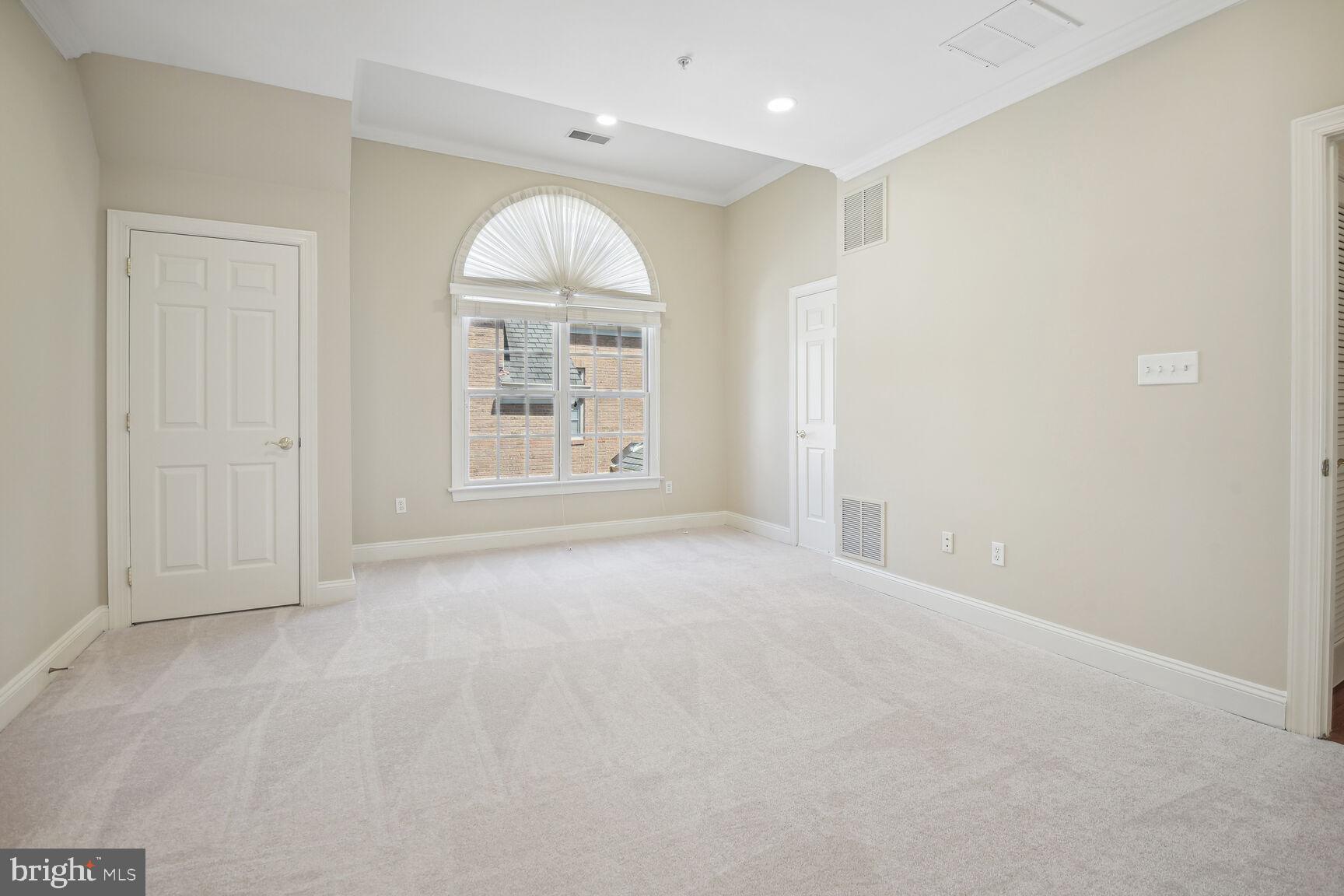 CHEVY CHASE MEWS - Residential