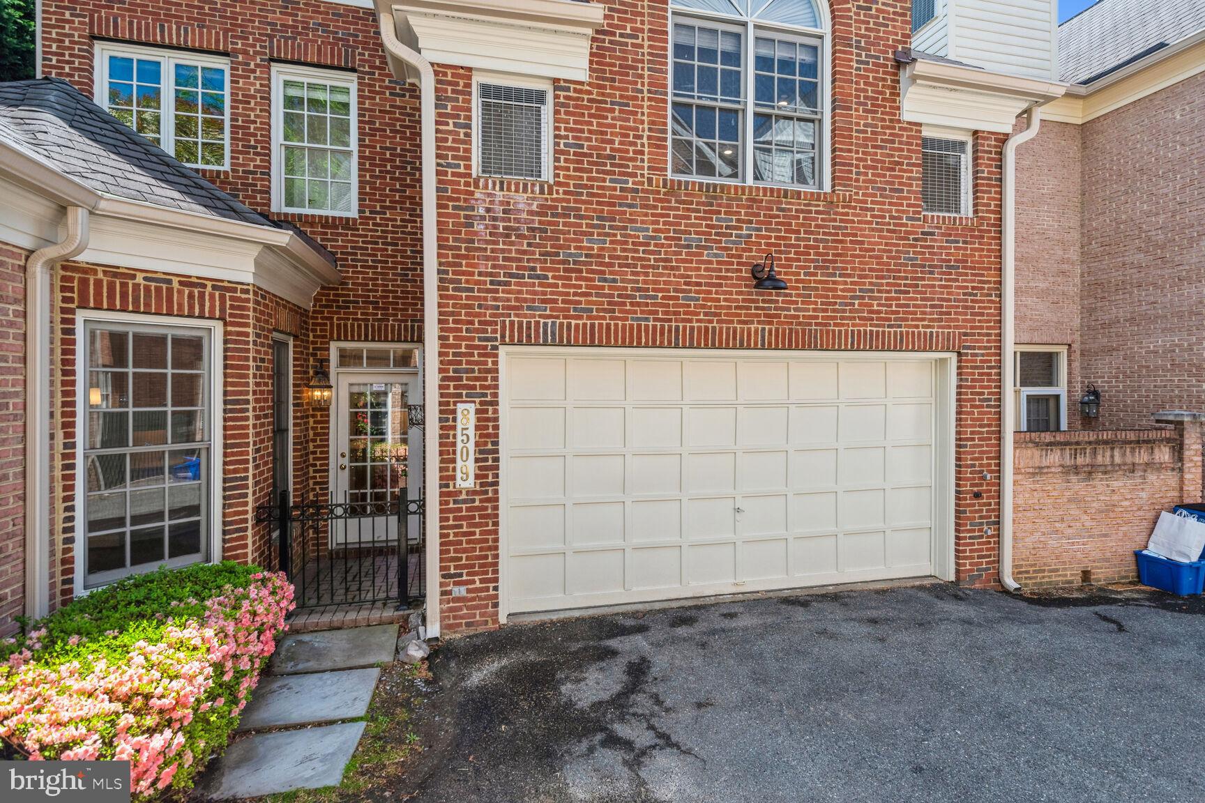 CHEVY CHASE MEWS - Residential