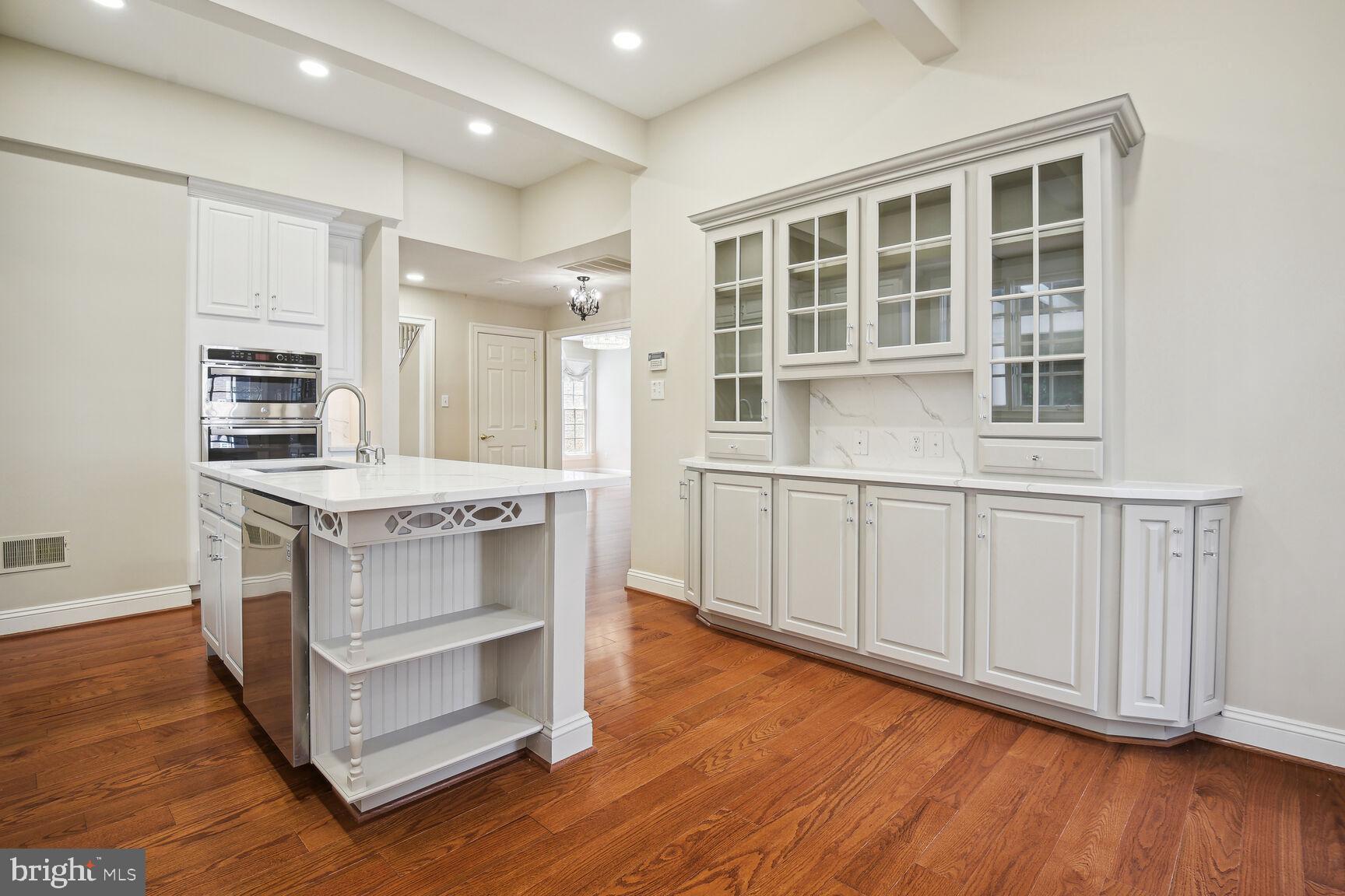 CHEVY CHASE MEWS - Residential