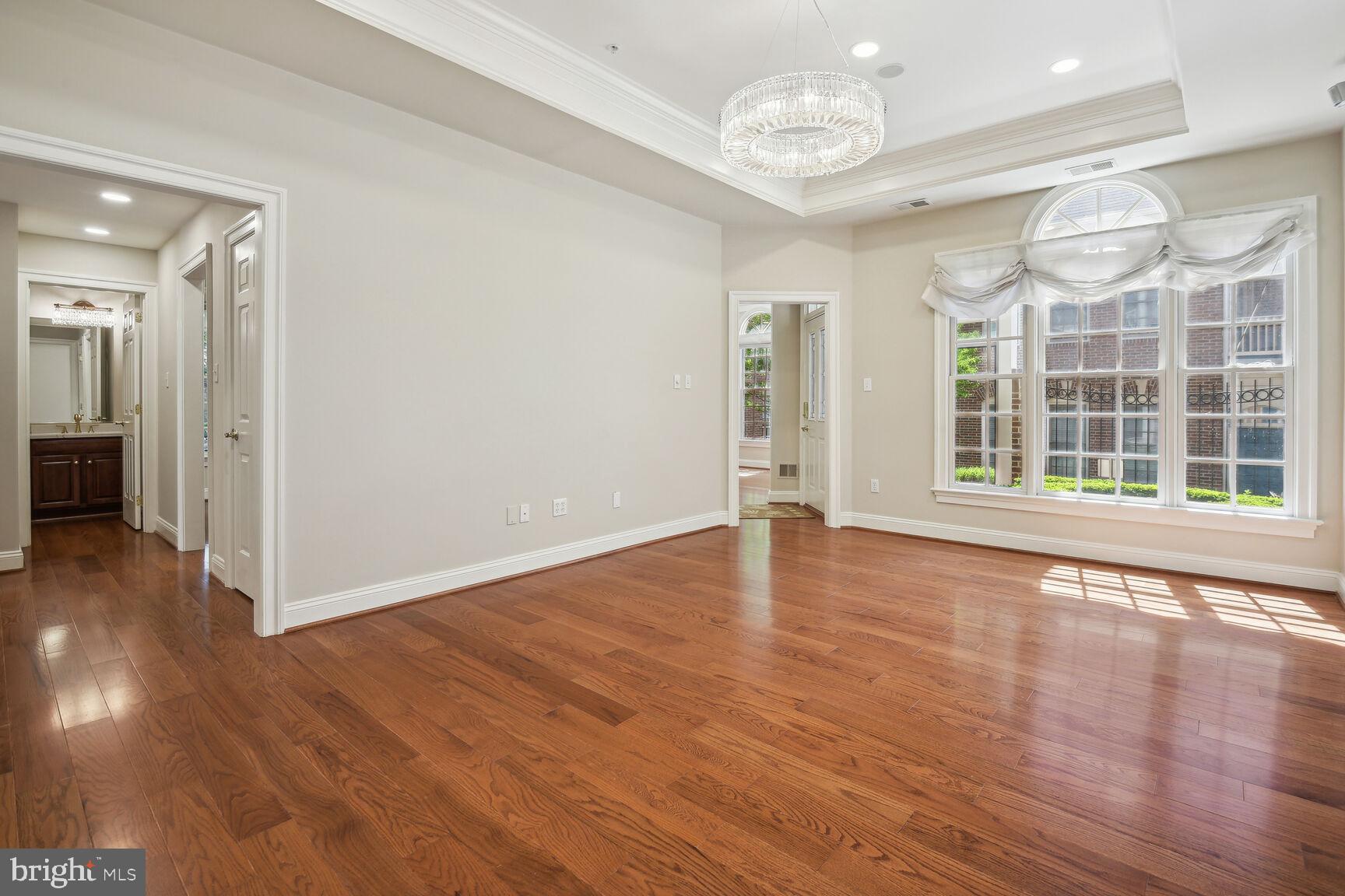 CHEVY CHASE MEWS - Residential