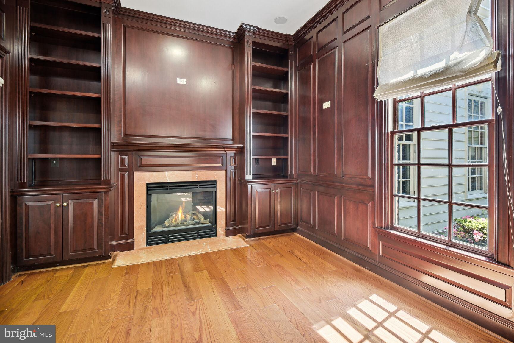 CHEVY CHASE MEWS - Residential