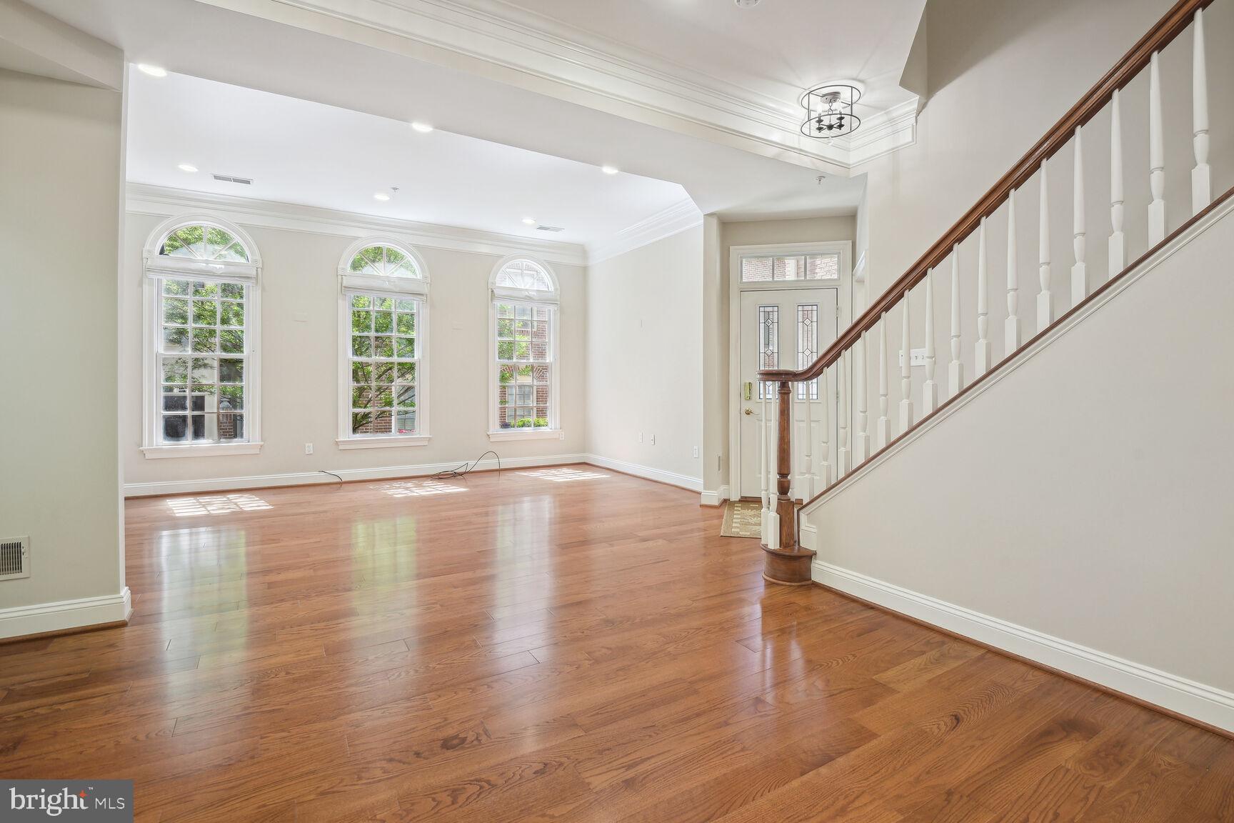 CHEVY CHASE MEWS - Residential