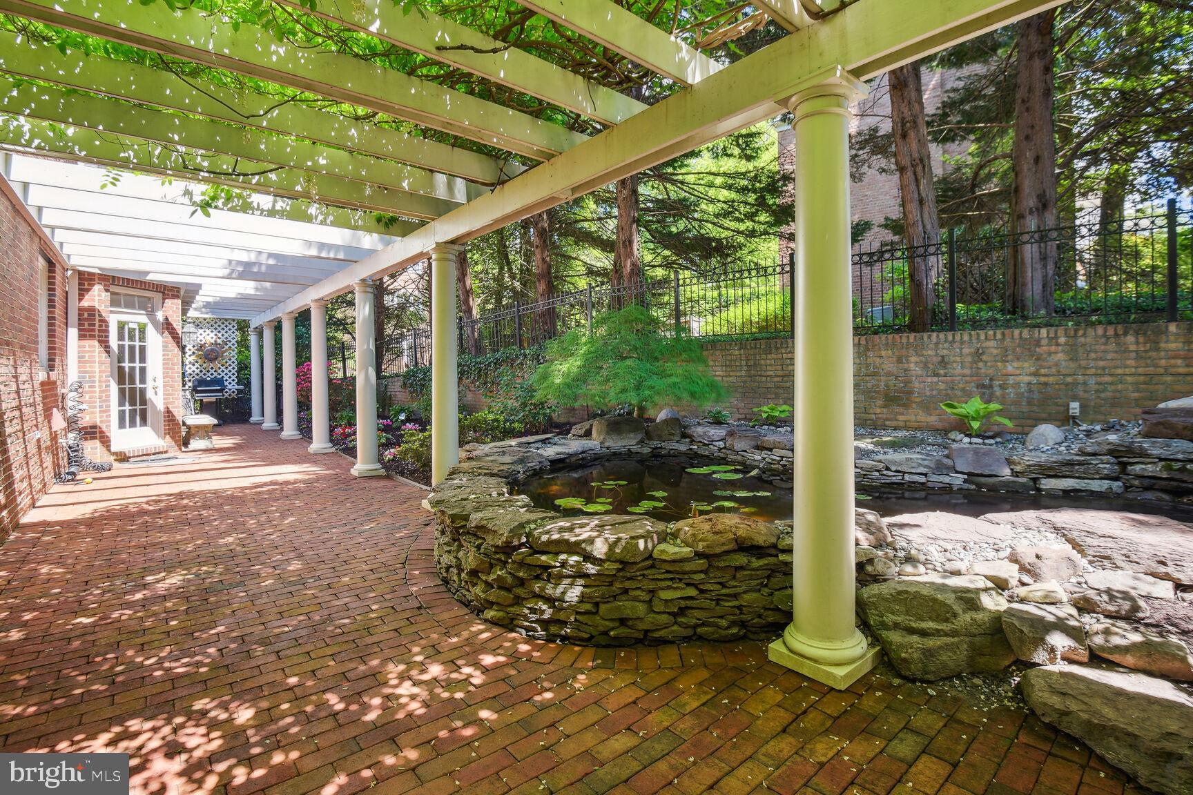 CHEVY CHASE MEWS - Residential