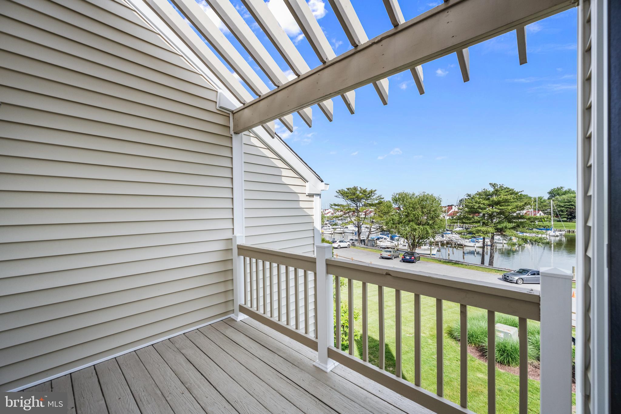 BAYSIDE - Residential