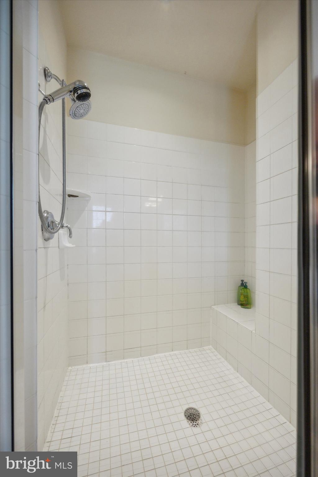 EDGEHILL - Residential