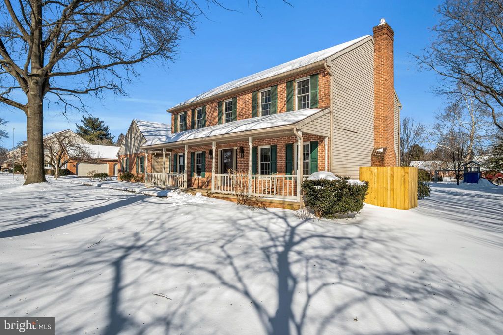 Photo of 338 Locust Lane, MOUNT JOY, PA 17552 (MLS # PALA2082638)