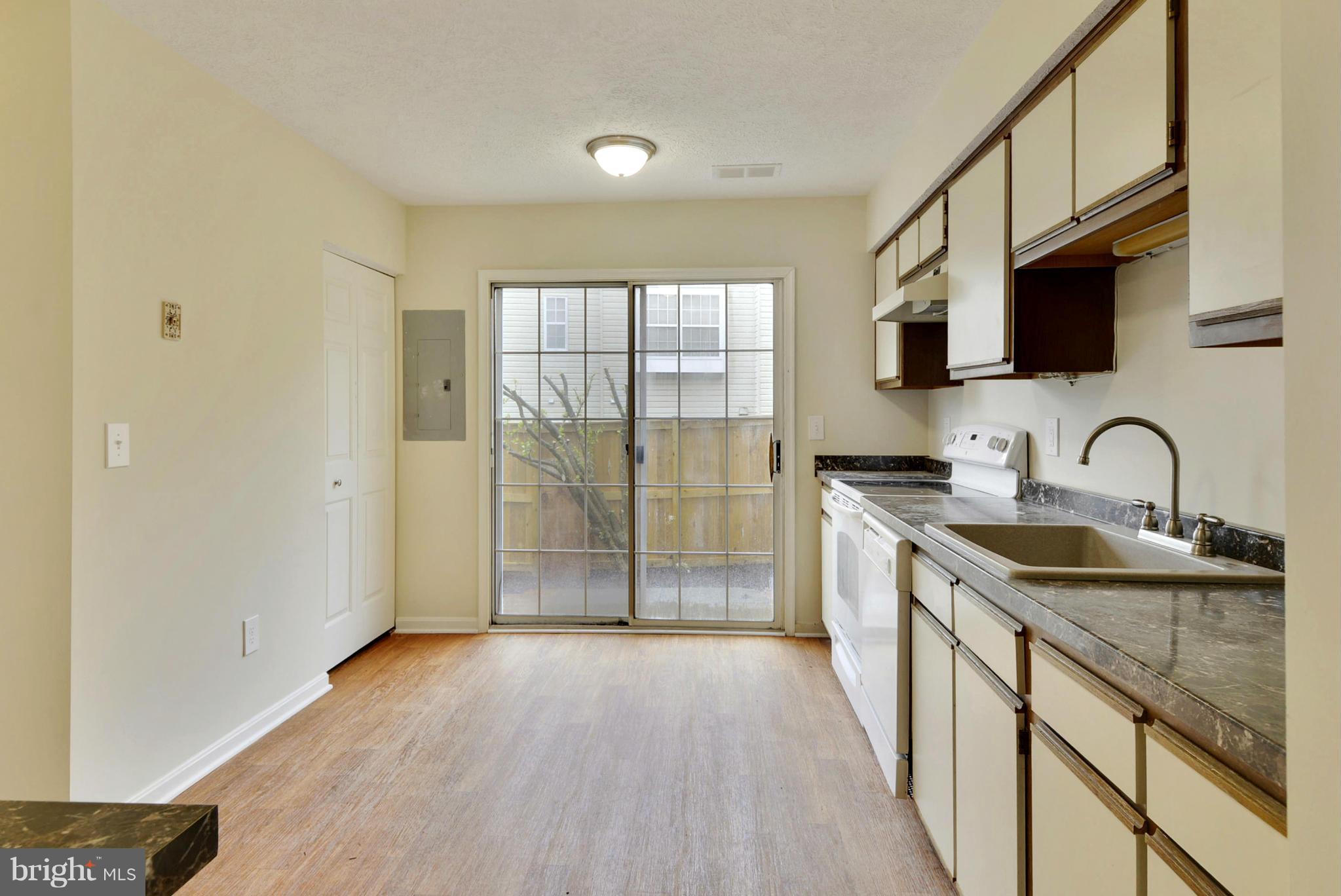 SINGLETONS GROVE - Residential