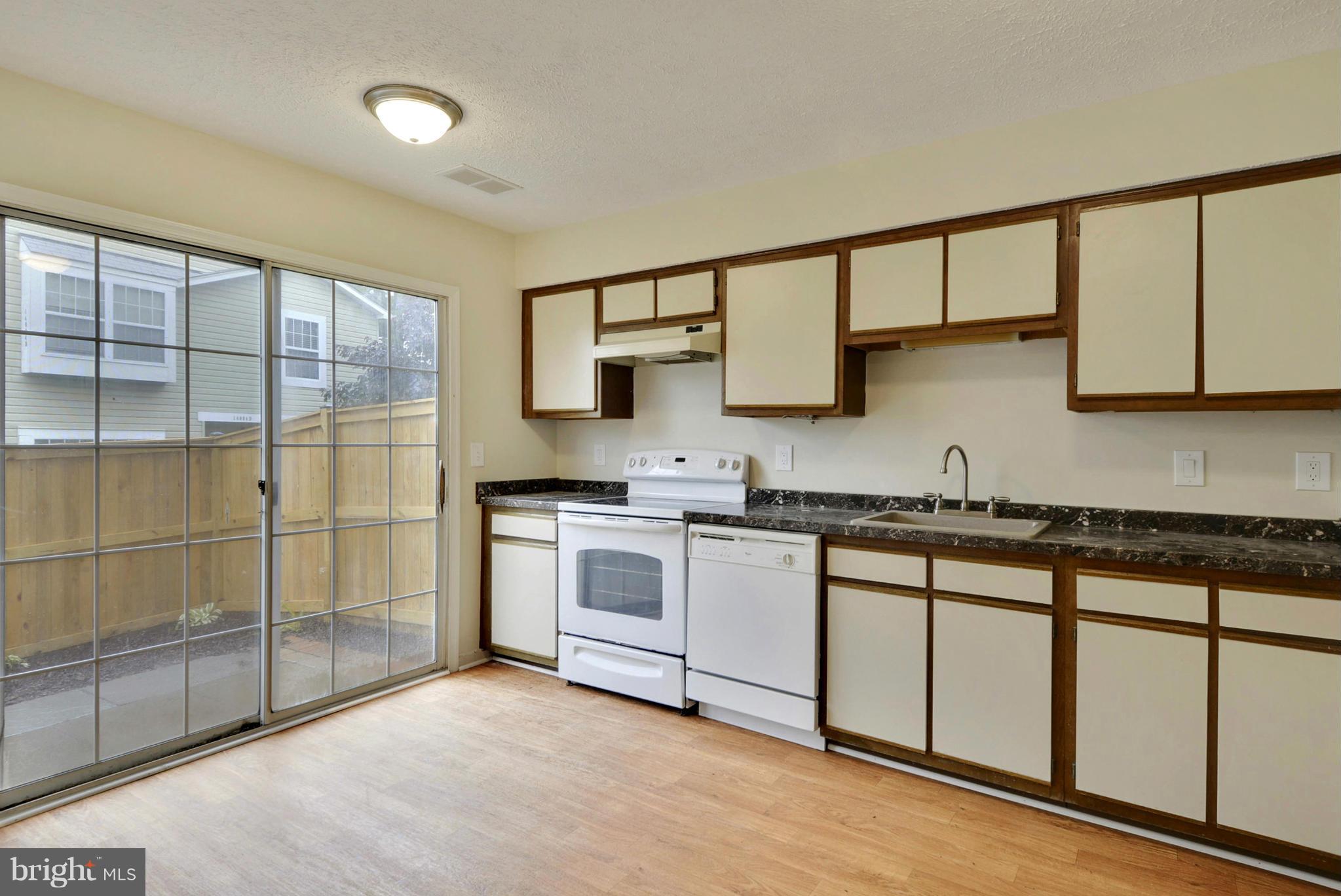 SINGLETONS GROVE - Residential