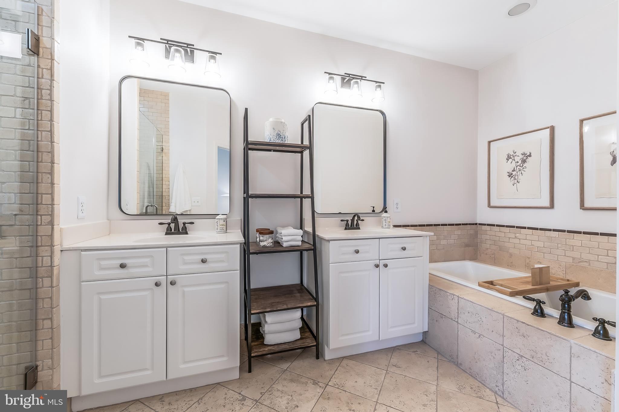 WEST MARKET - Residential