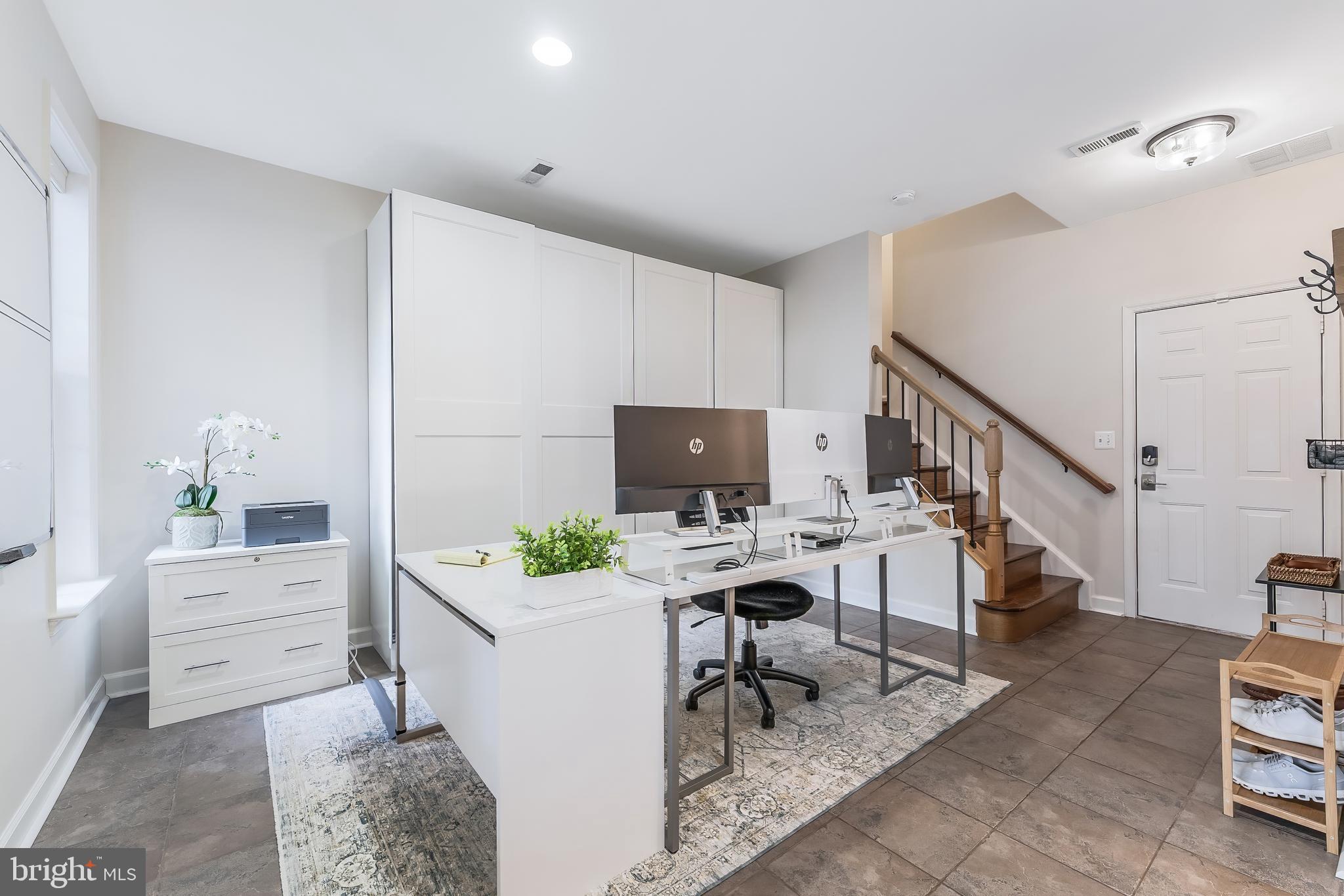 WEST MARKET - Residential