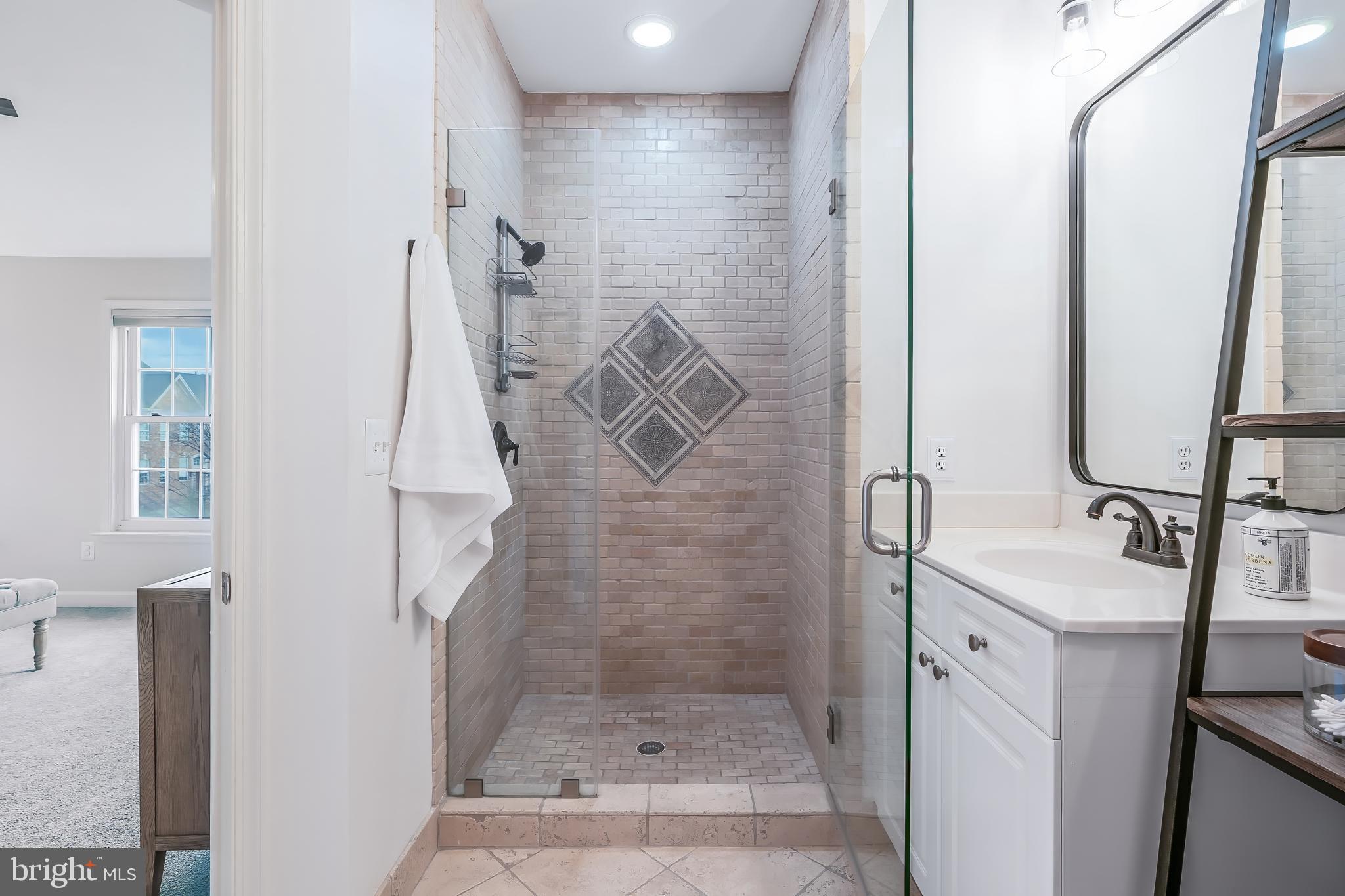 WEST MARKET - Residential