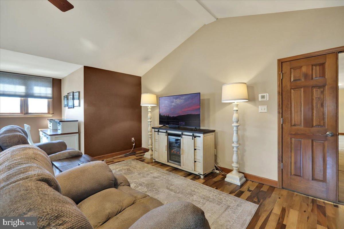 GREEN VALLEY ESTAT - Residential