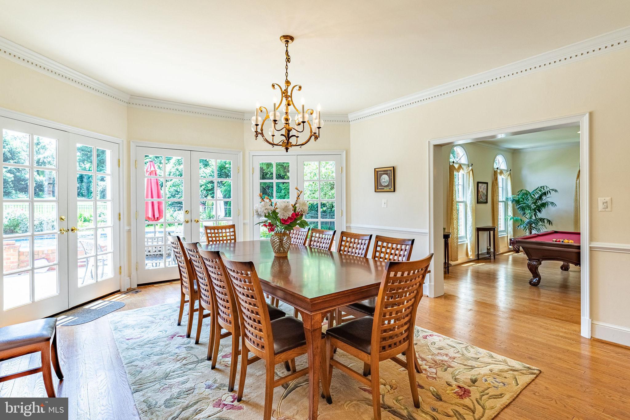 LANGLEY OAKS - Residential