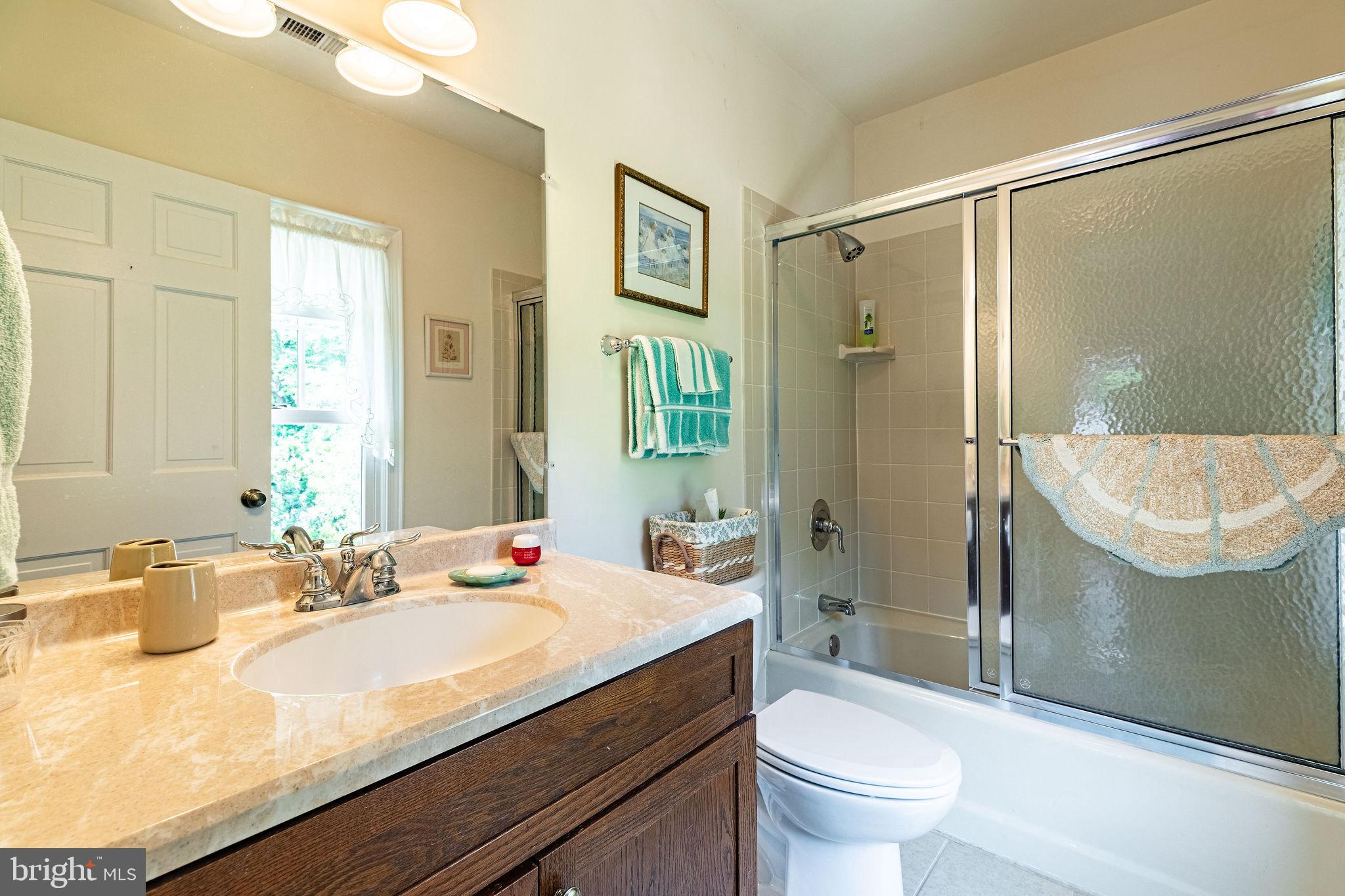 LANGLEY OAKS - Residential