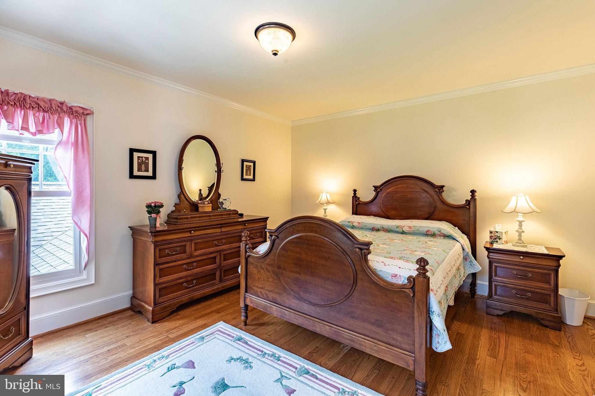 LANGLEY OAKS - Residential