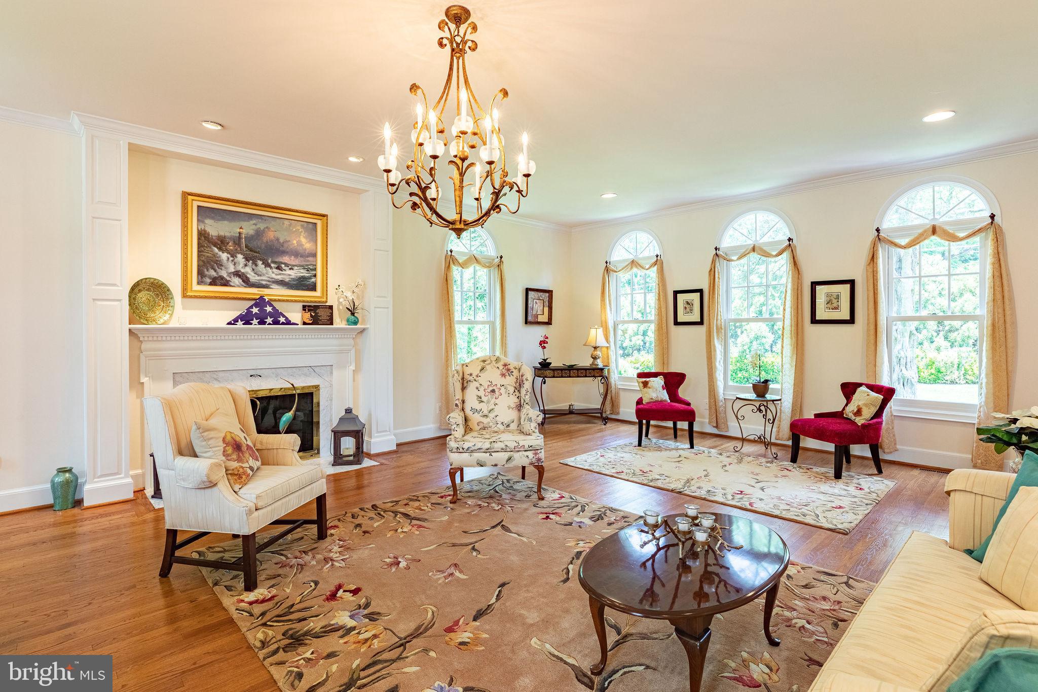 LANGLEY OAKS - Residential