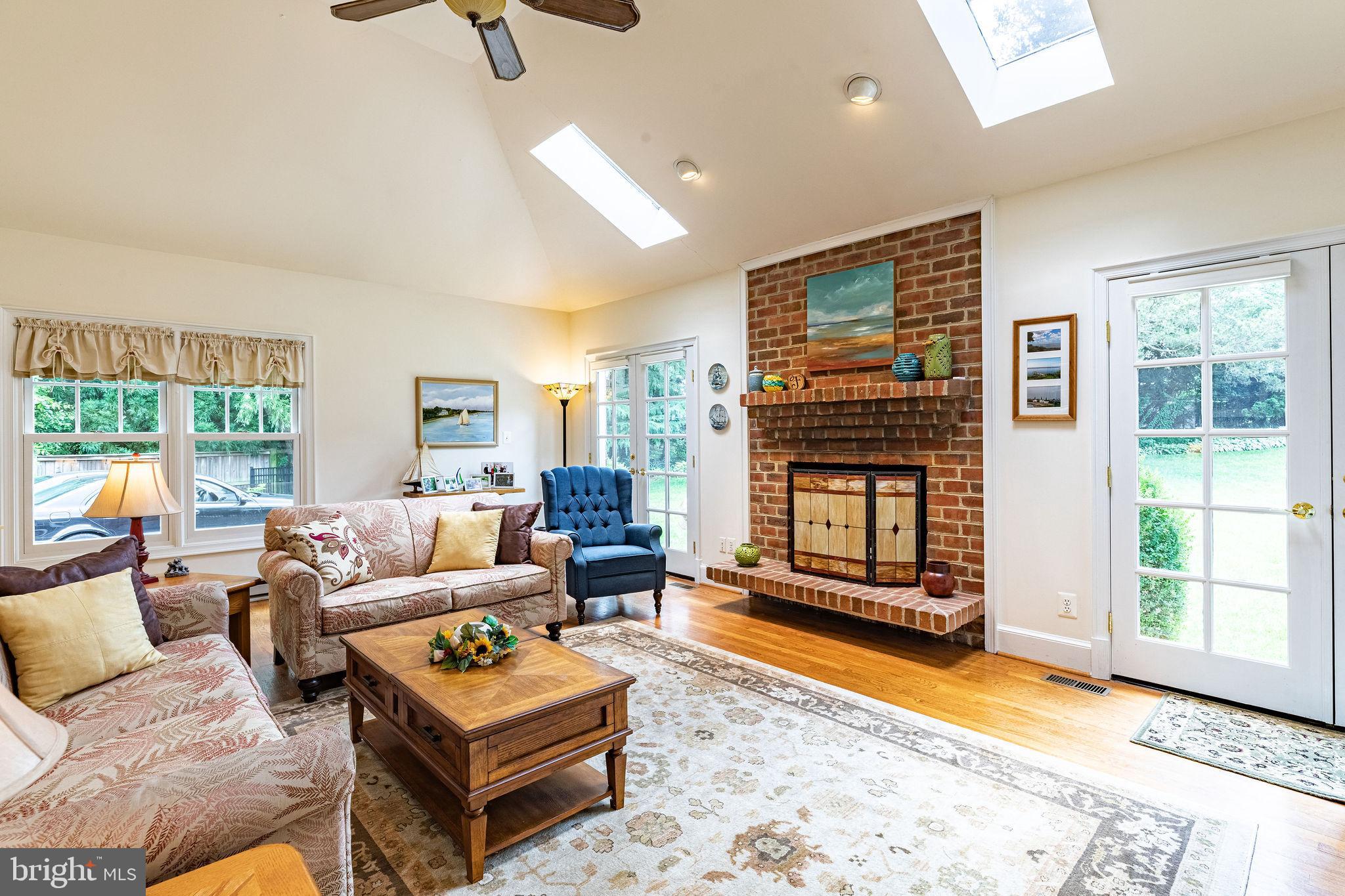 LANGLEY OAKS - Residential