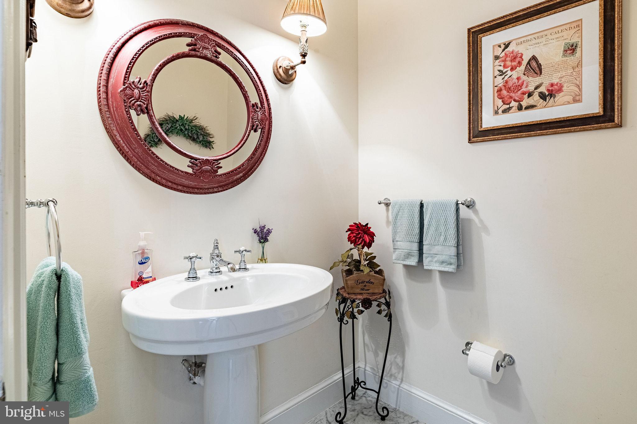 LANGLEY OAKS - Residential