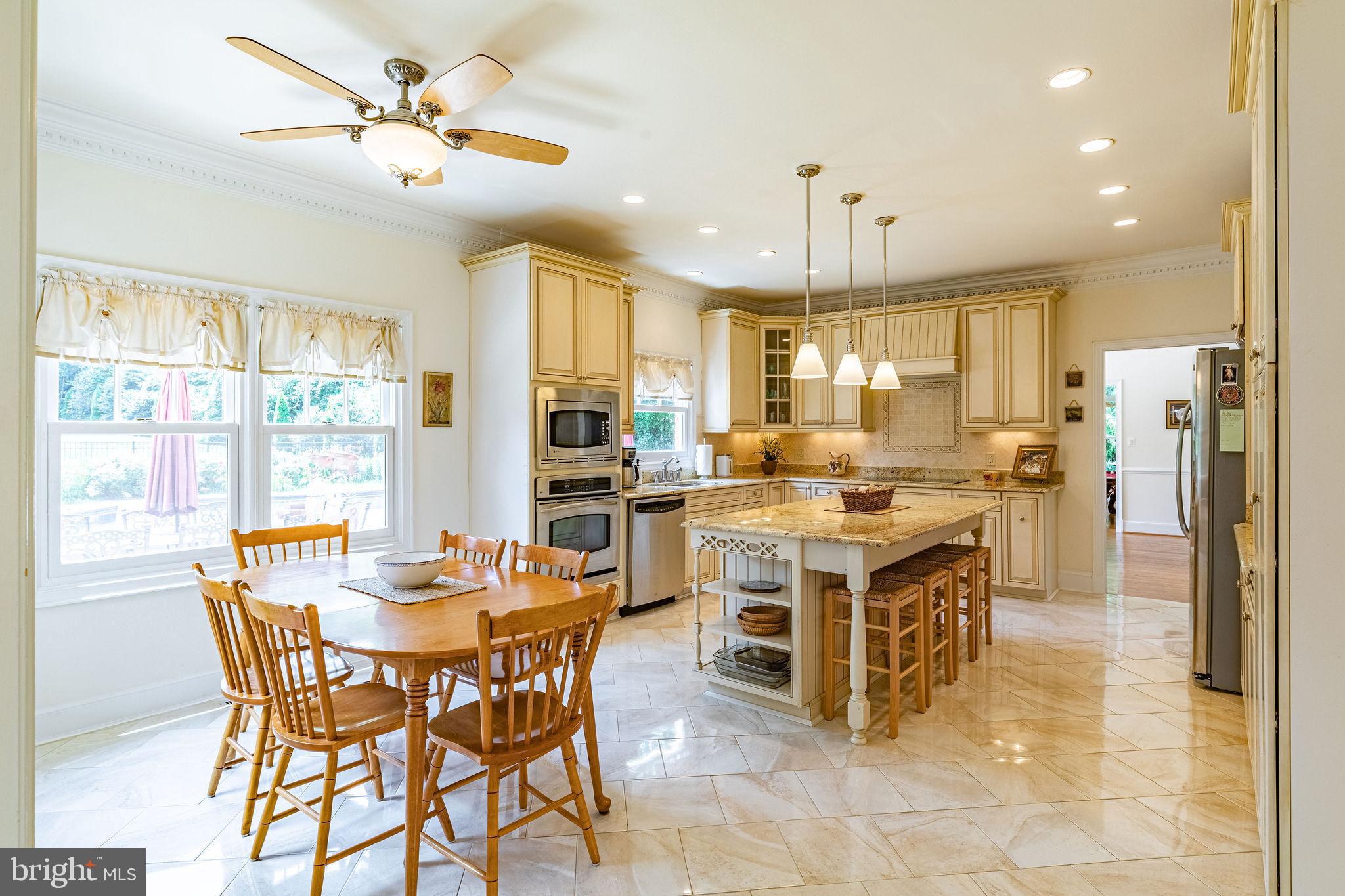 LANGLEY OAKS - Residential