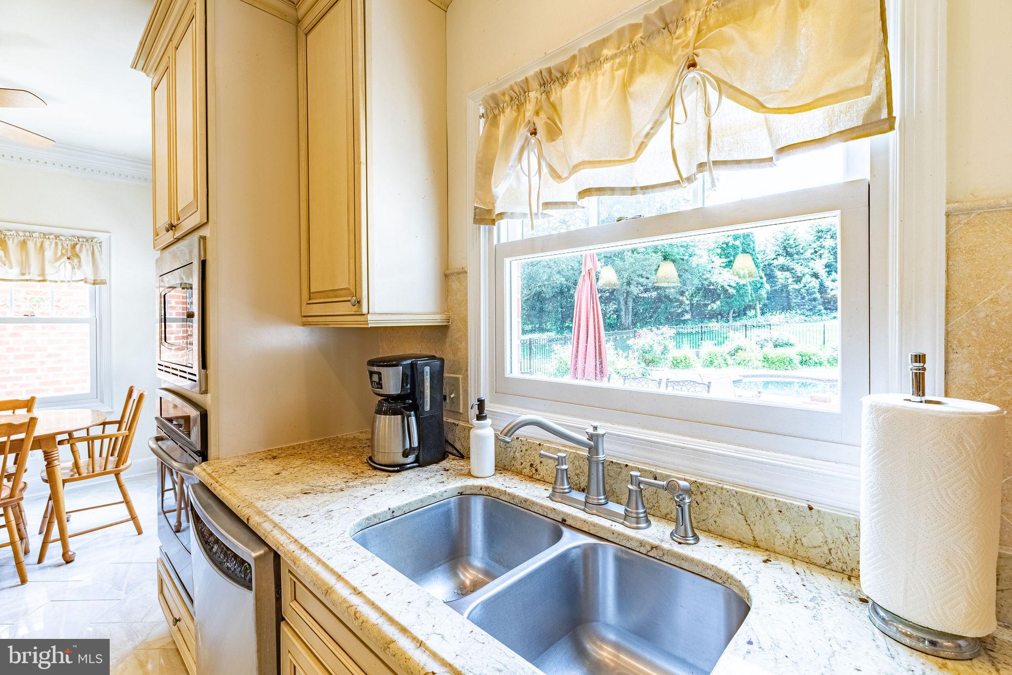 LANGLEY OAKS - Residential