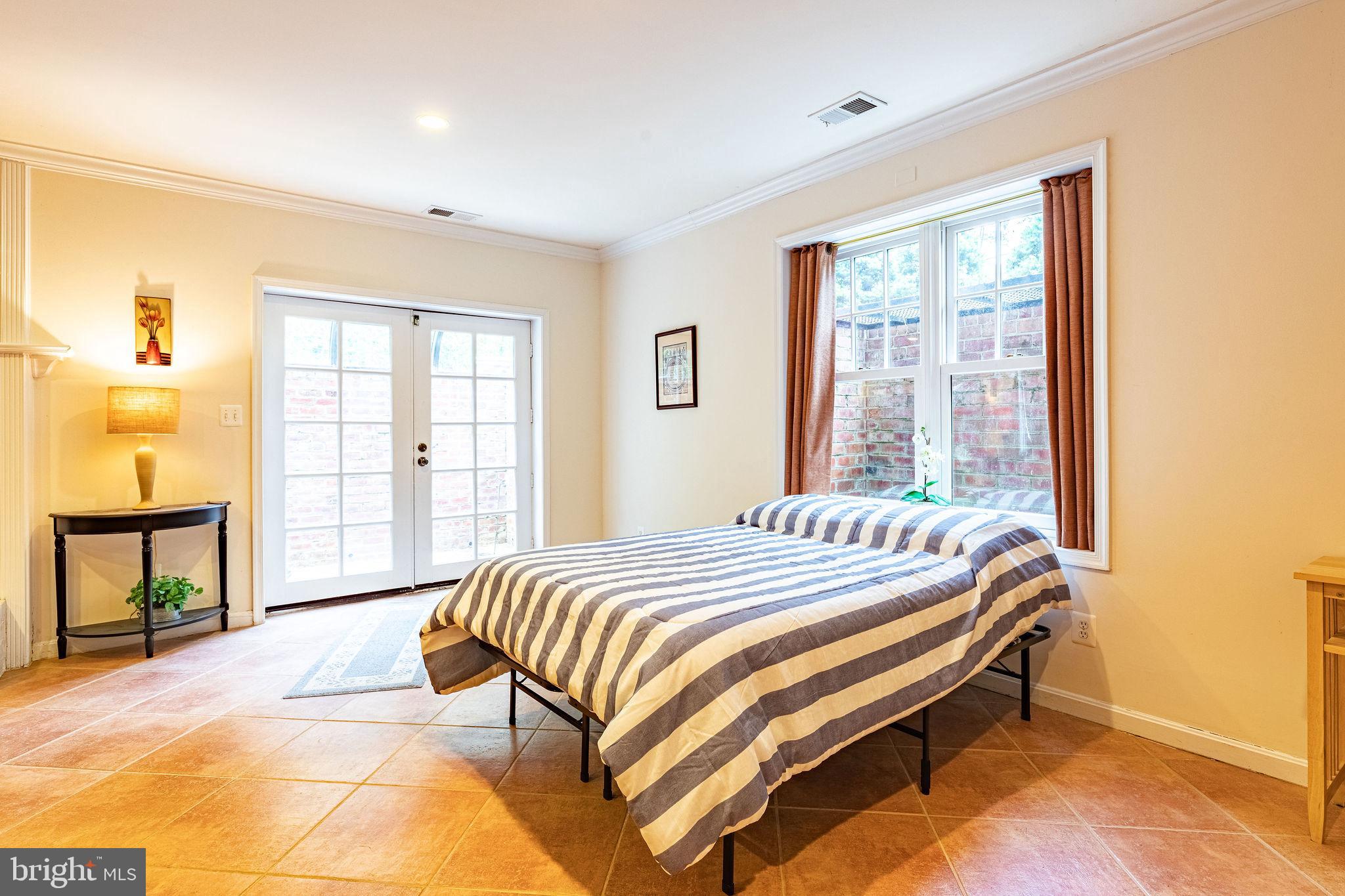 LANGLEY OAKS - Residential