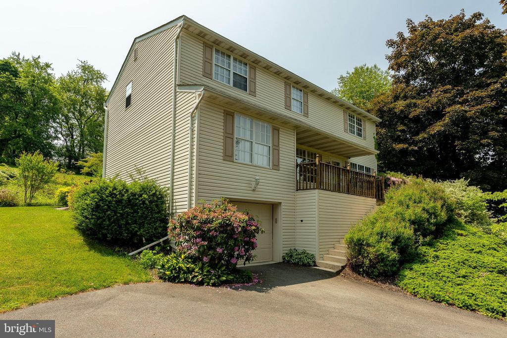 Photo of 719 FERNDALE RD, MOUNT JOY, PA 17552 (MLS # PALA2030646)