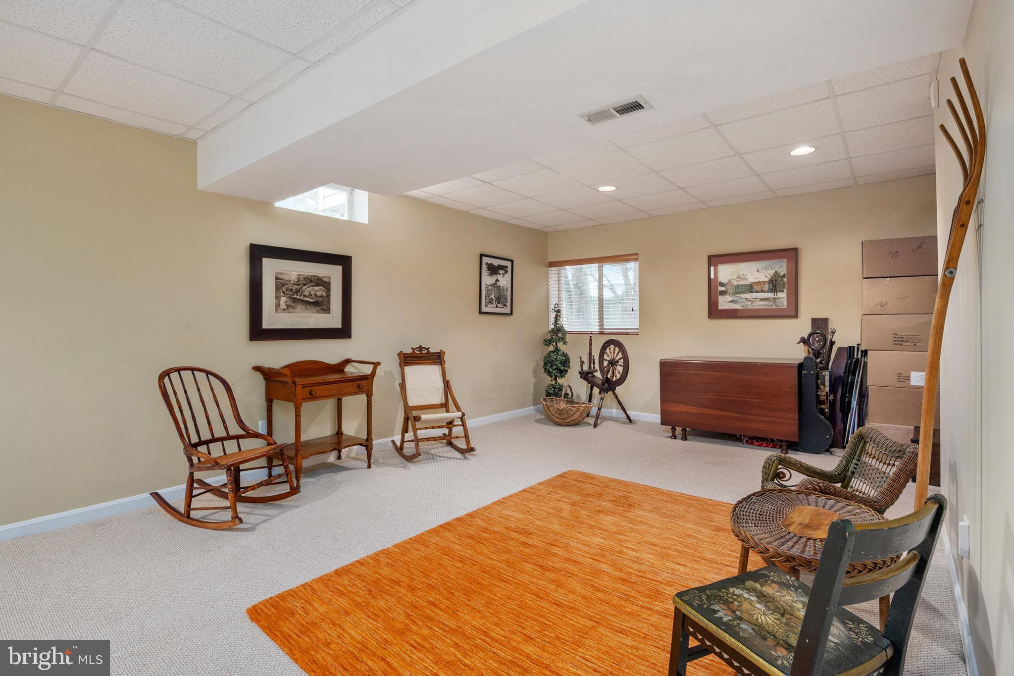 COURTS OF FOUR SEASONS - Residential