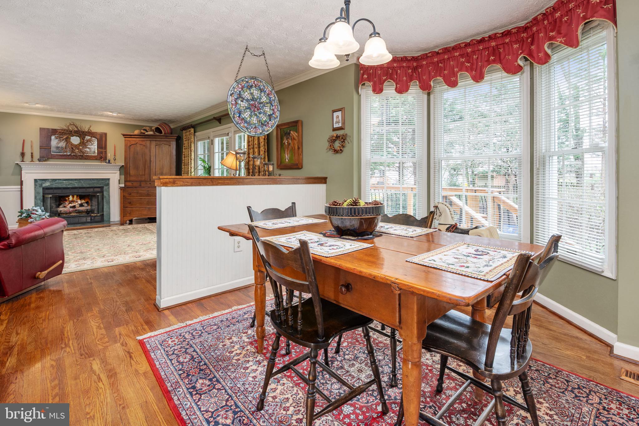 COURTS OF FOUR SEASONS - Residential