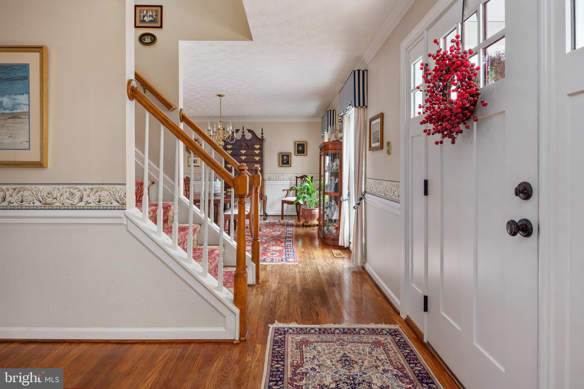 COURTS OF FOUR SEASONS - Residential