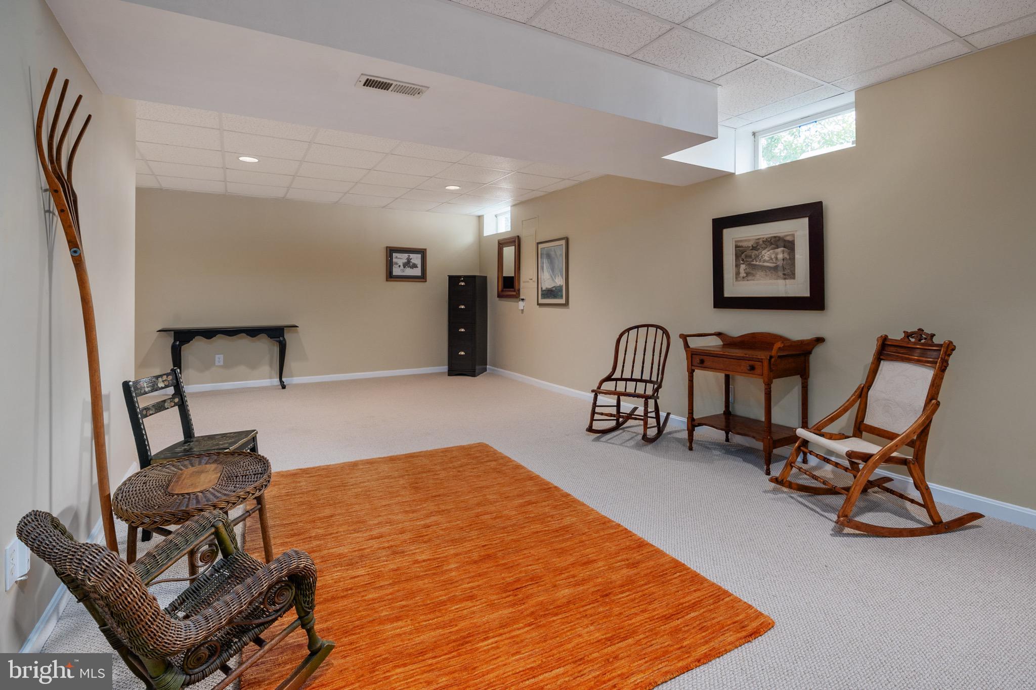 COURTS OF FOUR SEASONS - Residential