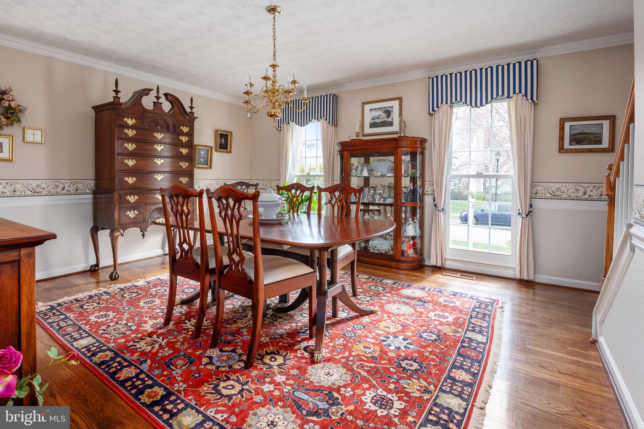 COURTS OF FOUR SEASONS - Residential