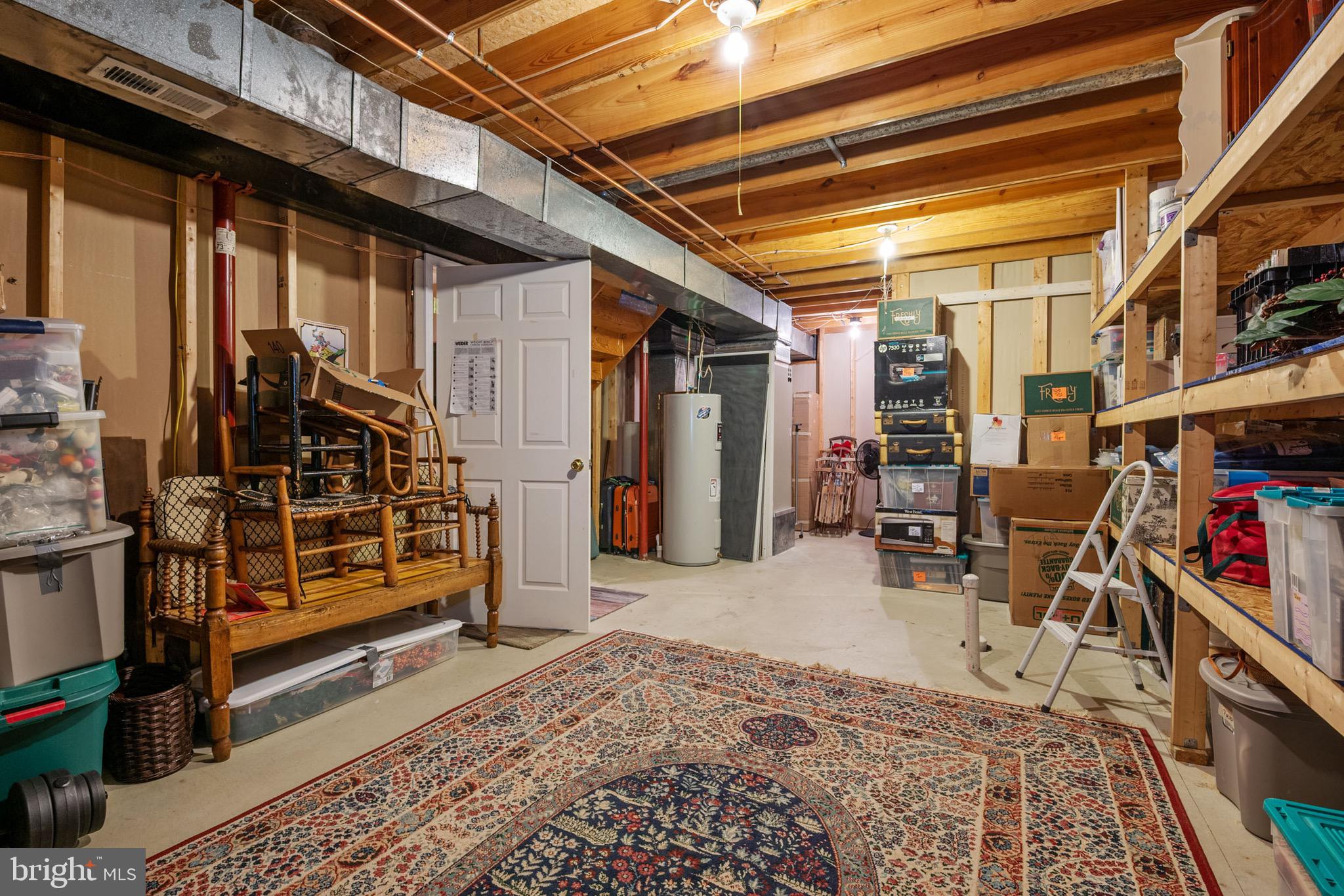 COURTS OF FOUR SEASONS - Residential