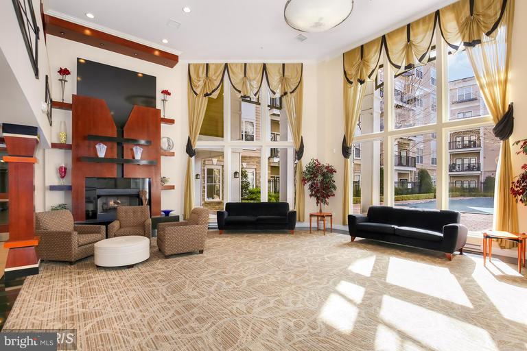 FITZ AT ROCKVILLE TOWN C - Residential