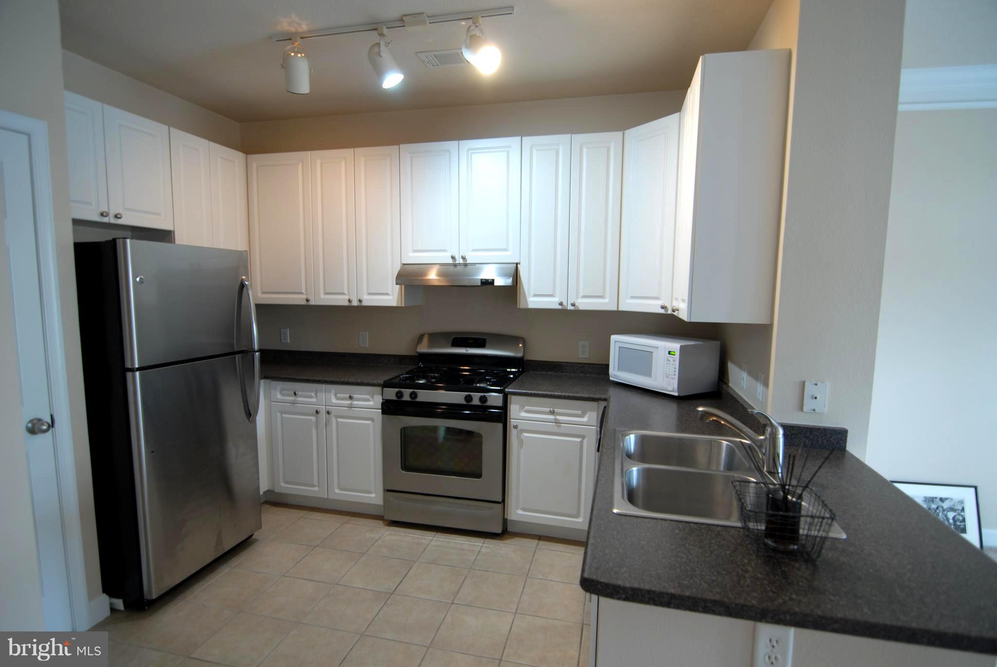 FITZ AT ROCKVILLE TOWN C - Residential