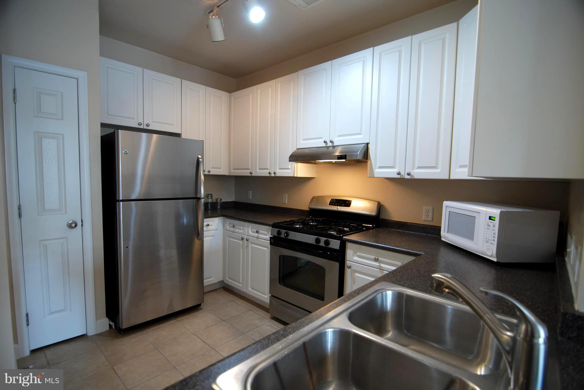 FITZ AT ROCKVILLE TOWN C - Residential