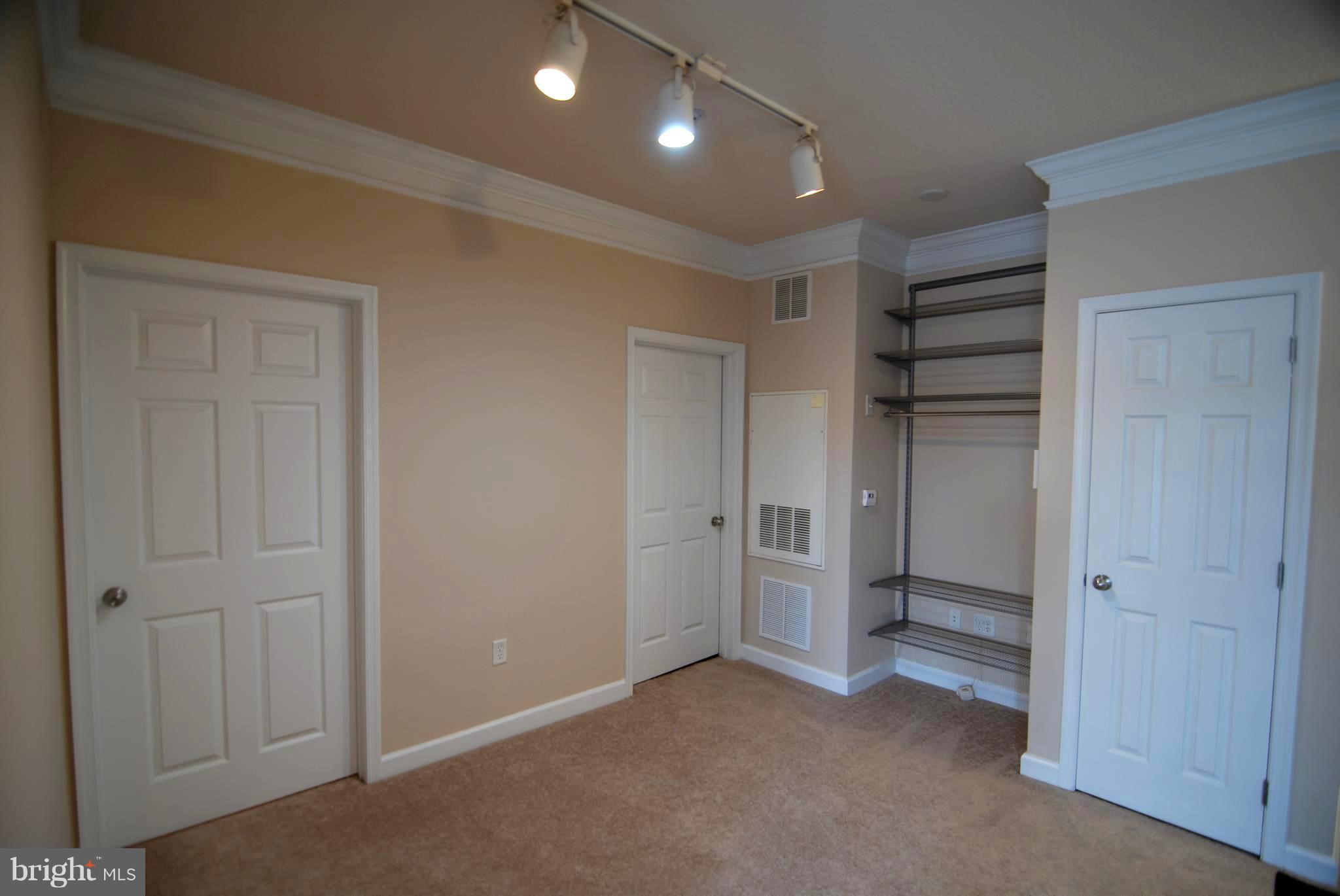 FITZ AT ROCKVILLE TOWN C - Residential