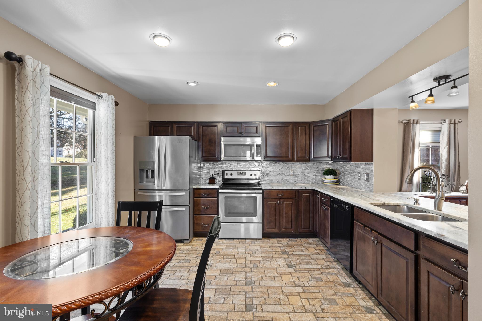 BRADMOOR - Residential