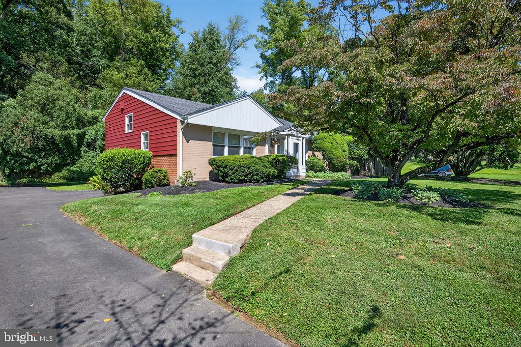 840 PEMBROKE ROAD
