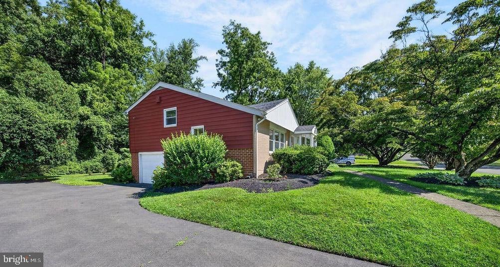 840 PEMBROKE ROAD