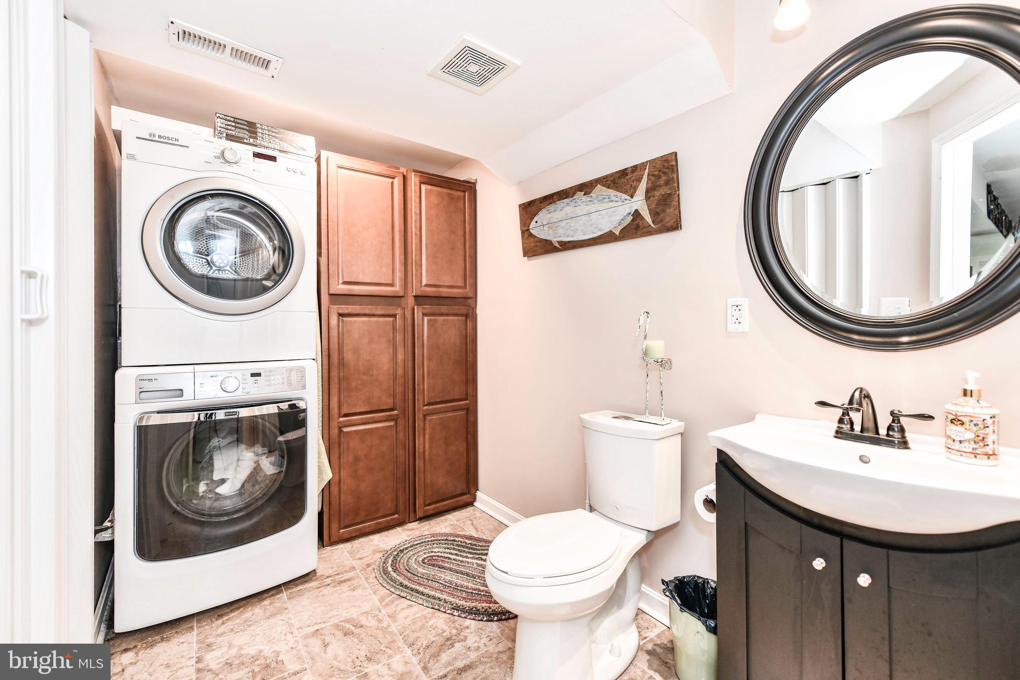 CHANTILLY HIGHLANDS - Residential